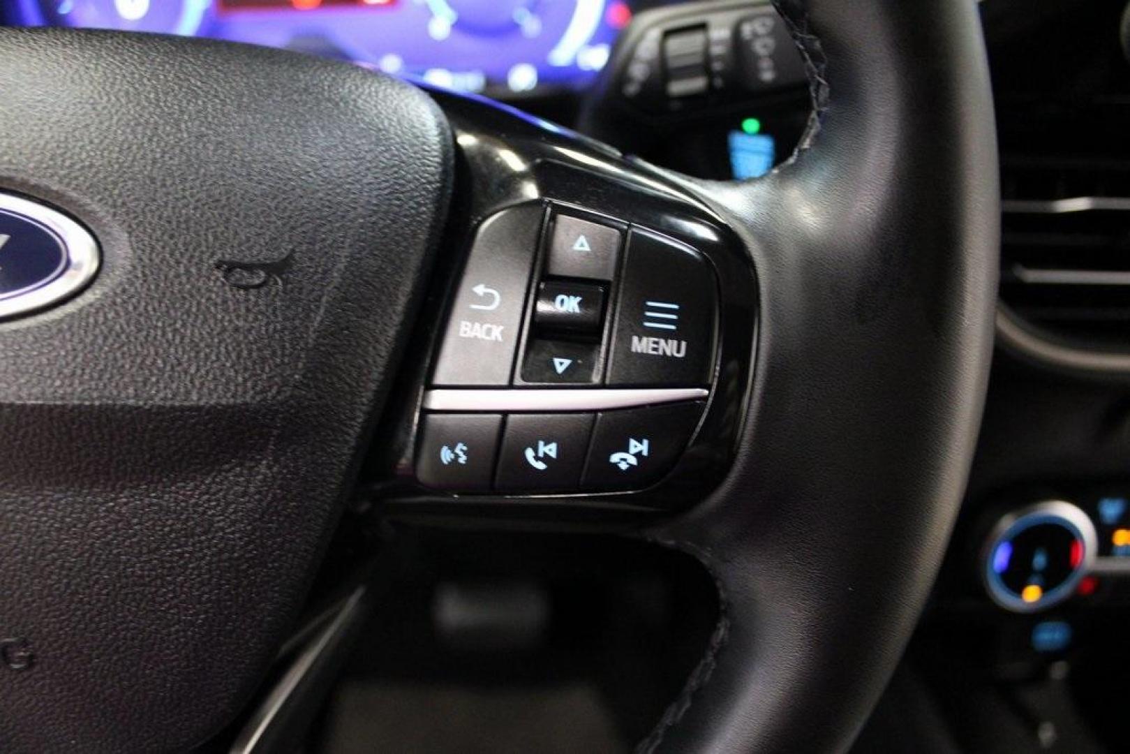 2022 Star White Metallic Tri-Coat /Ebony Ford Escape SEL (1FMCU0H65NU) with an 1.5L EcoBoost engine, Automatic transmission, located at 15300 Midway Rd., Addison, TX, 75001, (972) 702-0011, 32.958321, -96.838074 - Photo#24