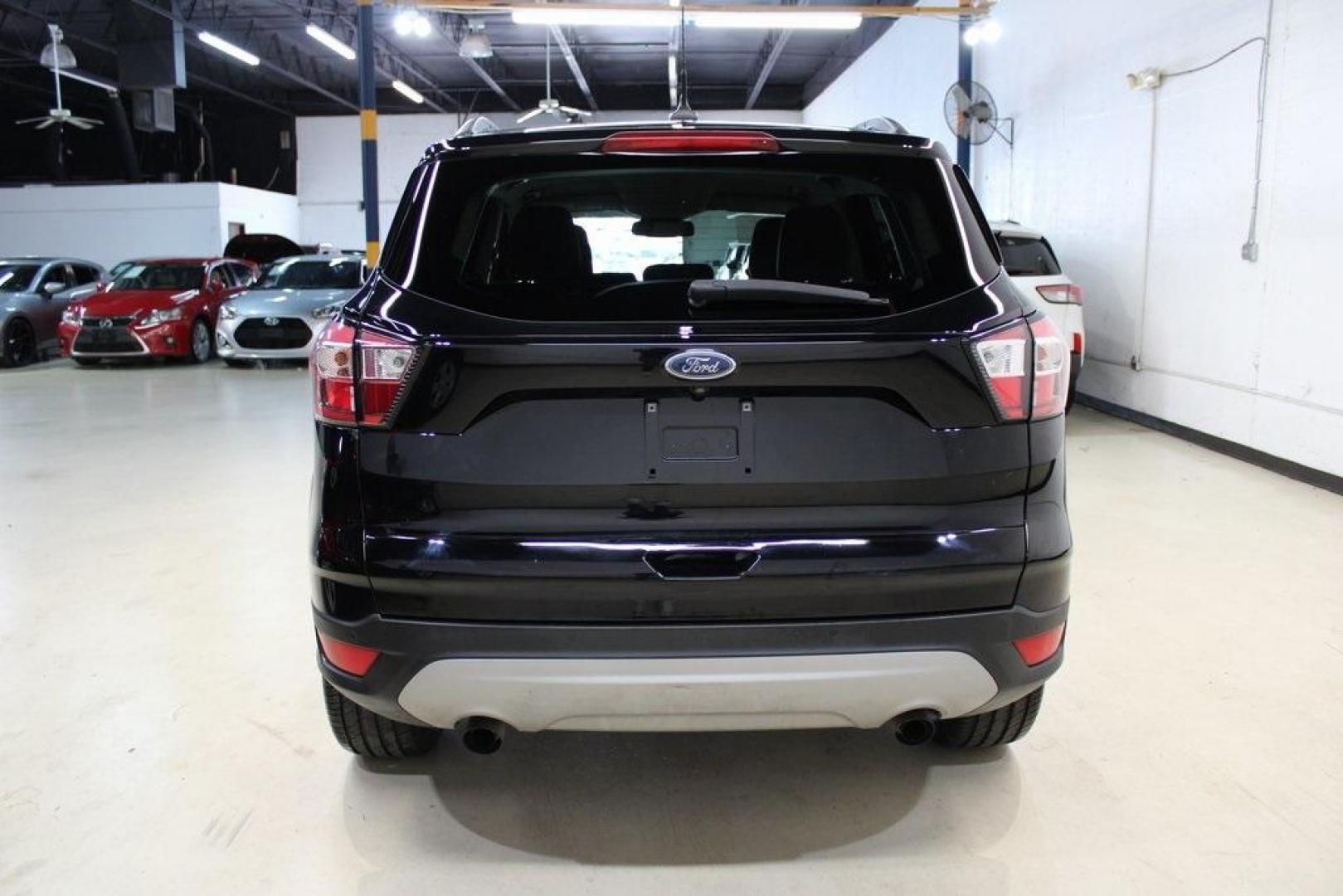 2018 Shadow Black /Medium Light Stone Ford Escape SE (1FMCU0GD3JU) with an EcoBoost 2.0L I4 GTDi DOHC Turbocharged VCT engine, Automatic transmission, located at 15300 Midway Rd., Addison, TX, 75001, (972) 702-0011, 32.958321, -96.838074 - Photo#7