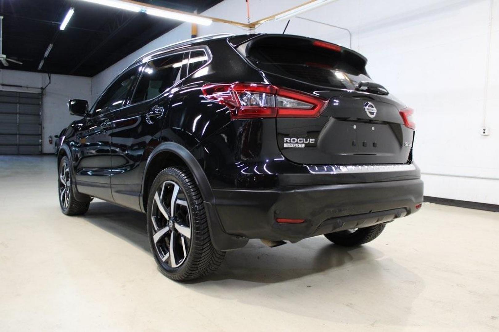 2020 Magnetic Black Pearl /Charcoal Nissan Rogue Sport SL (JN1BJ1CW2LW) with an 2.0L DOHC engine, CVT transmission, located at 15300 Midway Rd., Addison, TX, 75001, (972) 702-0011, 32.958321, -96.838074 - Photo#3