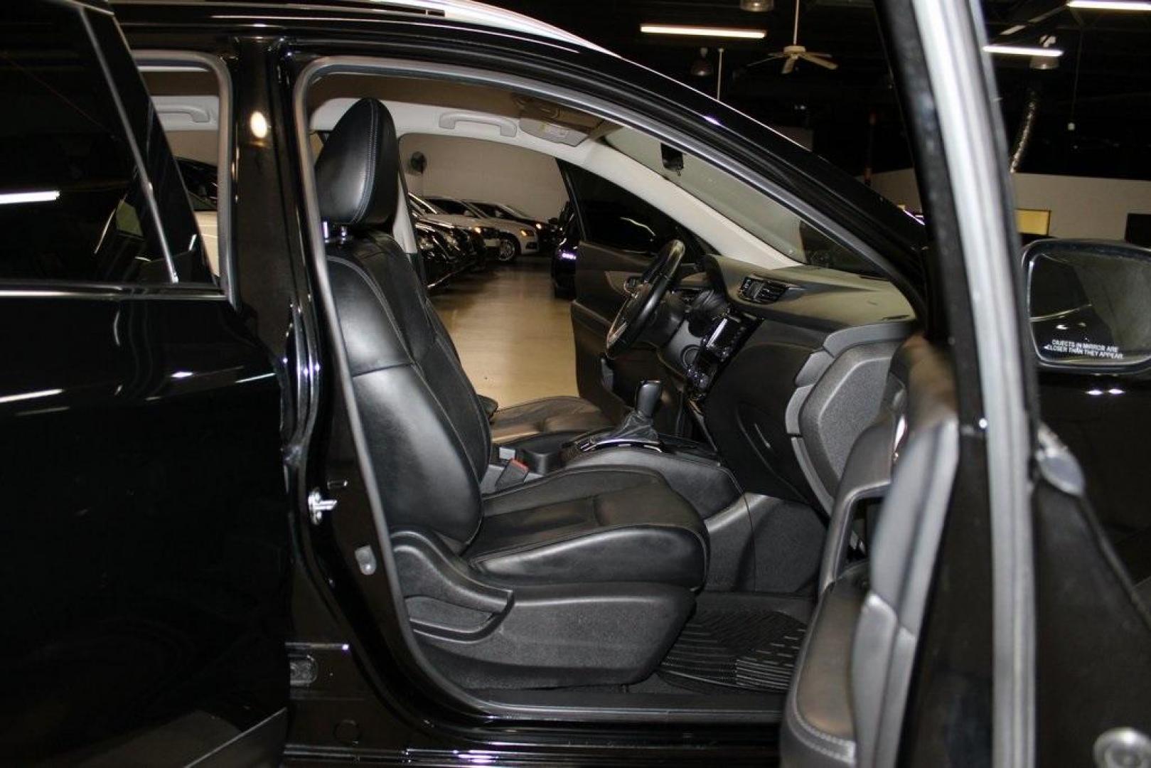 2020 Magnetic Black Pearl /Charcoal Nissan Rogue Sport SL (JN1BJ1CW2LW) with an 2.0L DOHC engine, CVT transmission, located at 15300 Midway Rd., Addison, TX, 75001, (972) 702-0011, 32.958321, -96.838074 - Photo#14