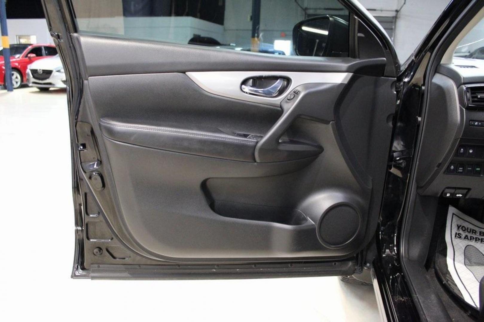 2020 Magnetic Black Pearl /Charcoal Nissan Rogue Sport SL (JN1BJ1CW2LW) with an 2.0L DOHC engine, CVT transmission, located at 15300 Midway Rd., Addison, TX, 75001, (972) 702-0011, 32.958321, -96.838074 - Photo#25