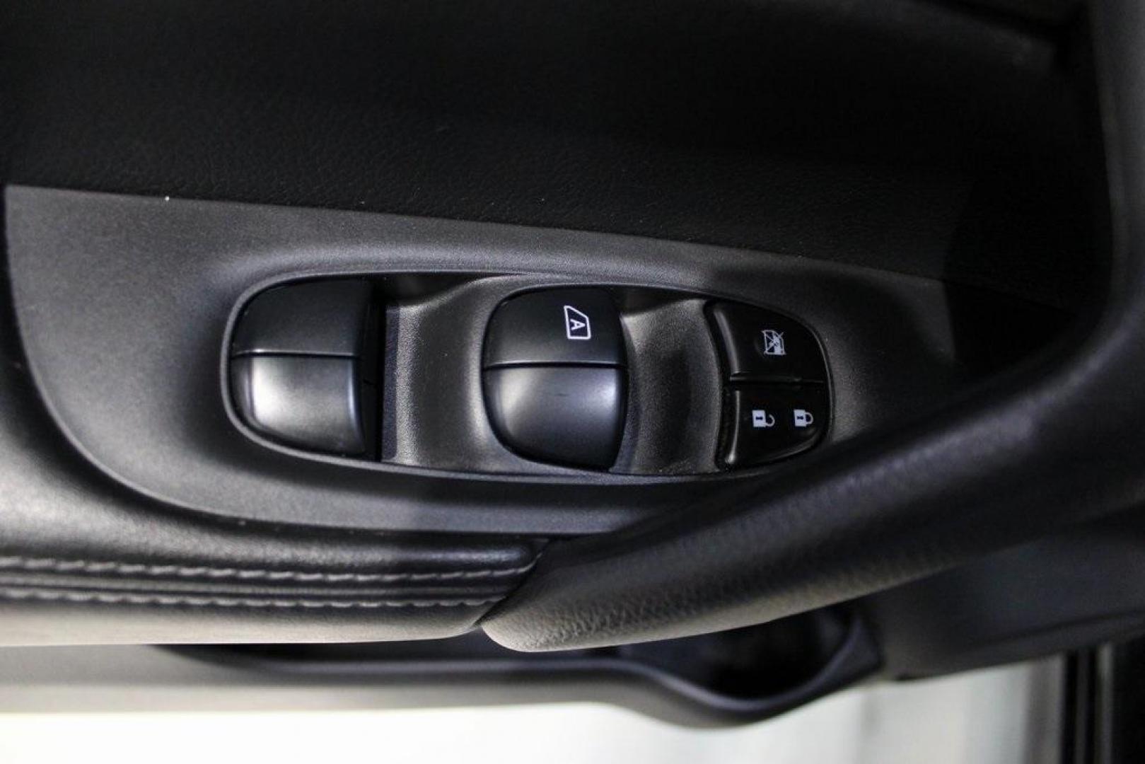 2020 Magnetic Black Pearl /Charcoal Nissan Rogue Sport SL (JN1BJ1CW2LW) with an 2.0L DOHC engine, CVT transmission, located at 15300 Midway Rd., Addison, TX, 75001, (972) 702-0011, 32.958321, -96.838074 - Photo#26