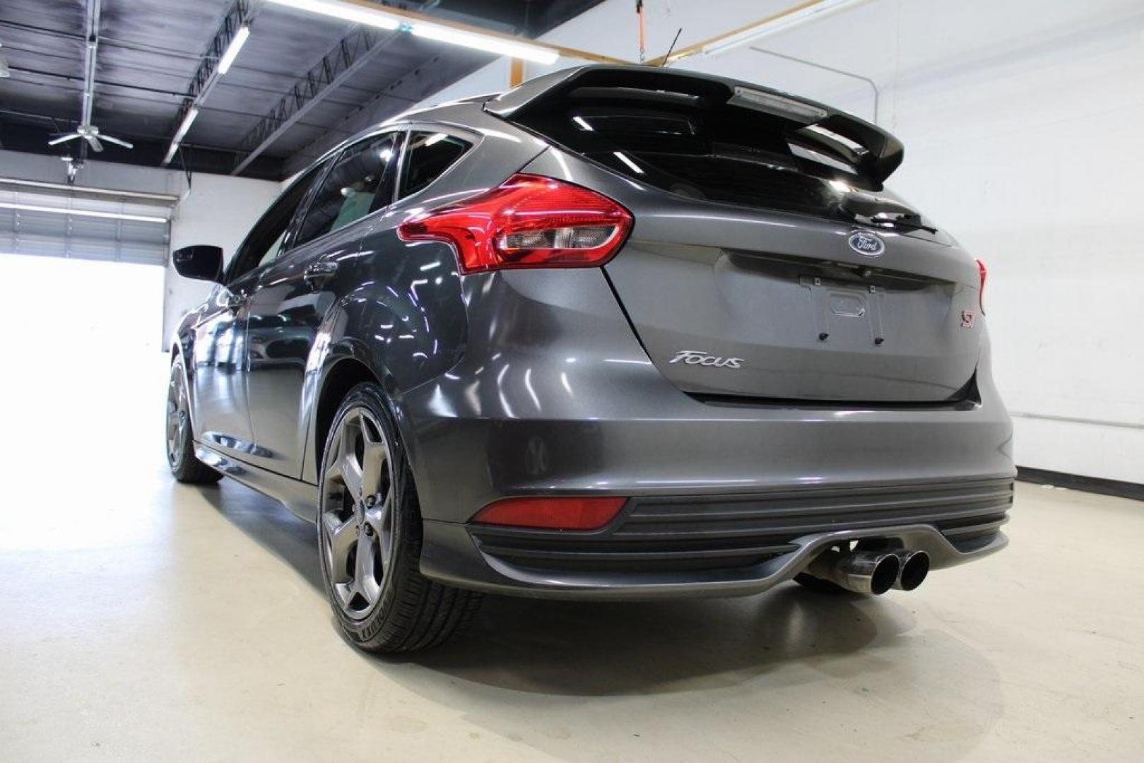 2017 Magnetic /Black Ford Focus ST (1FADP3L94HL) with an 2.0L GTDi engine, Manual transmission, located at 15300 Midway Rd., Addison, TX, 75001, (972) 702-0011, 32.958321, -96.838074 - Photo#3