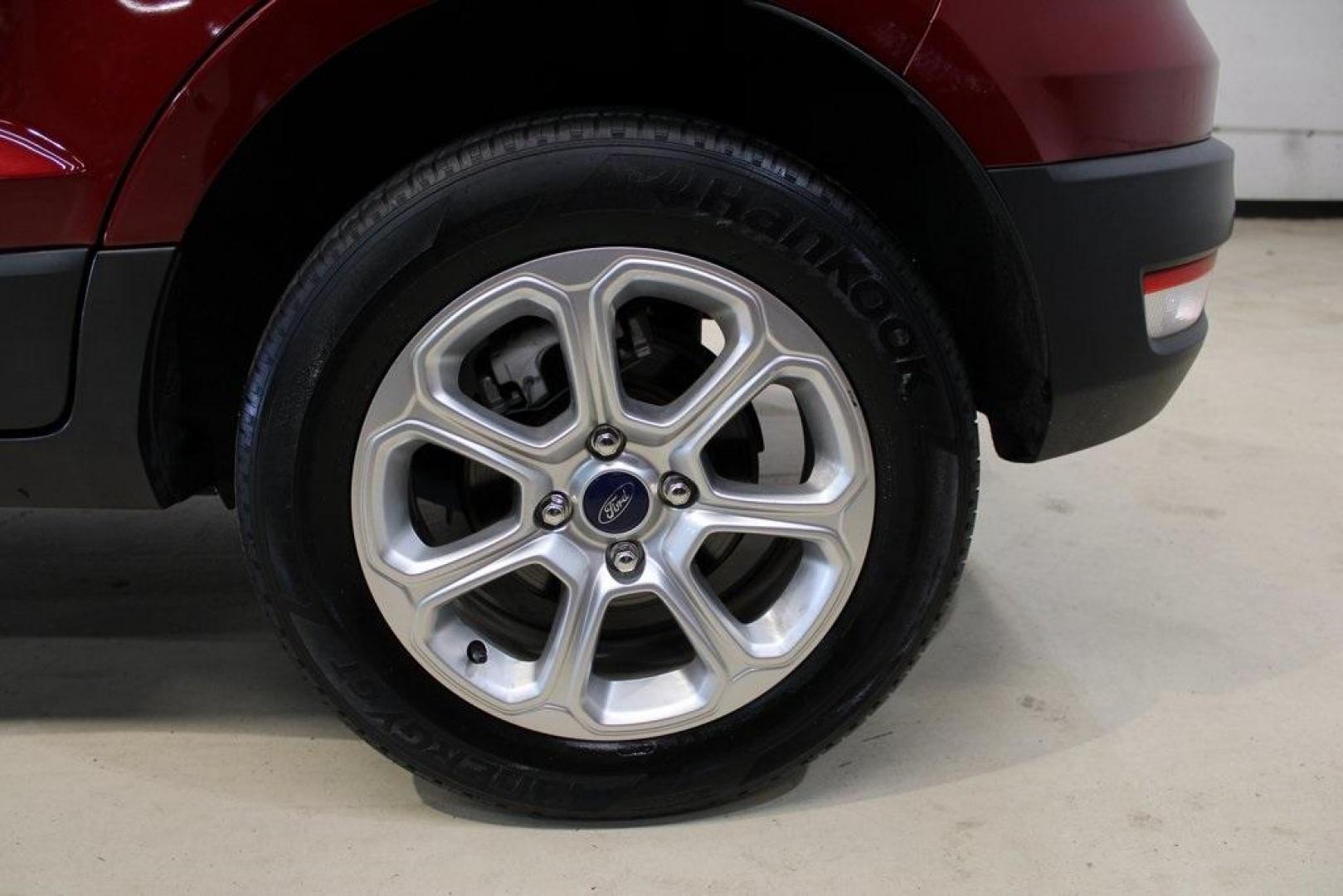 2021 Ruby Red Metallic Tinted Clearcoat /Ebony Black Ford EcoSport SE (MAJ3S2GE5MC) with an EcoBoost 1.0L I3 GTDi DOHC Turbocharged VCT engine, Automatic transmission, located at 15300 Midway Rd., Addison, TX, 75001, (972) 702-0011, 32.958321, -96.838074 - Photo#9