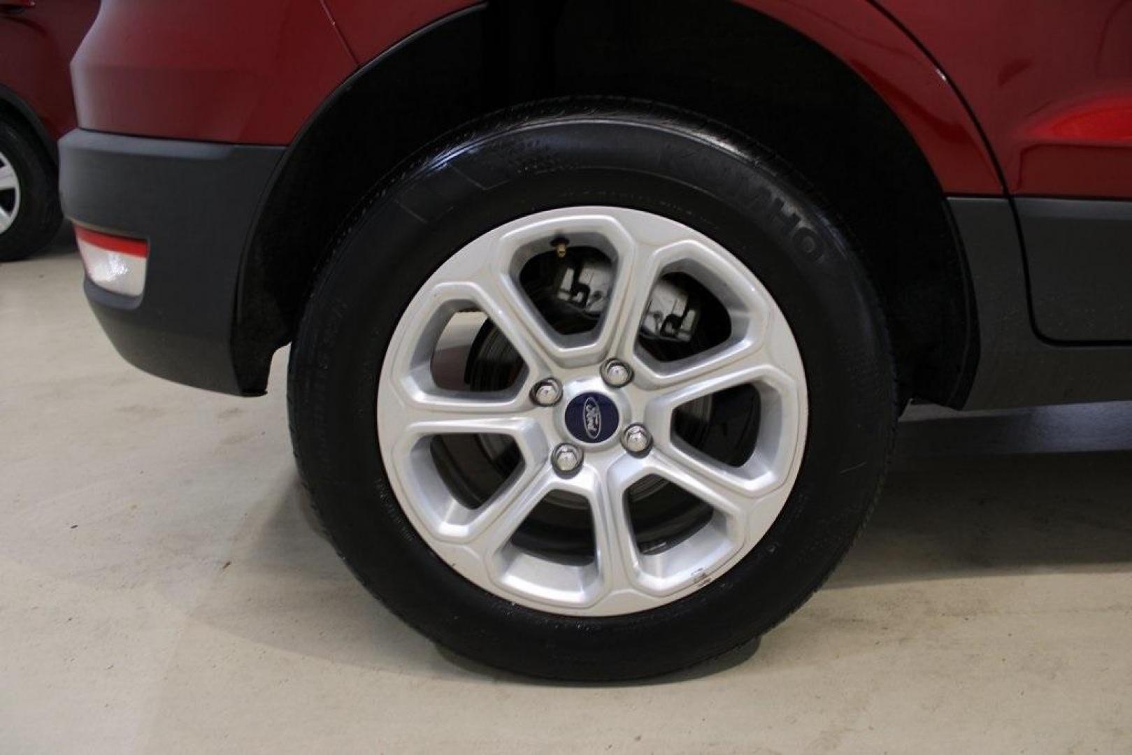2021 Ruby Red Metallic Tinted Clearcoat /Ebony Black Ford EcoSport SE (MAJ3S2GE5MC) with an EcoBoost 1.0L I3 GTDi DOHC Turbocharged VCT engine, Automatic transmission, located at 15300 Midway Rd., Addison, TX, 75001, (972) 702-0011, 32.958321, -96.838074 - Photo#10