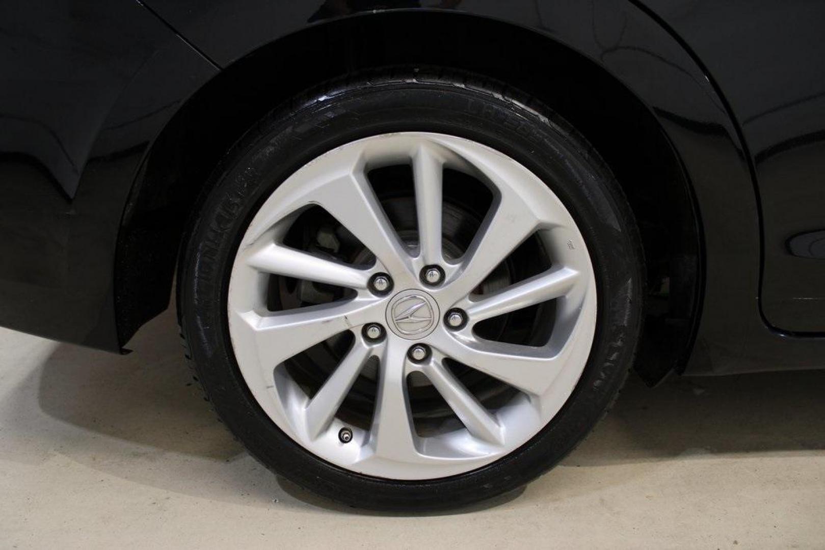 2017 Crystal Black Pearl /Ebony Acura ILX 2.4L (19UDE2F3XHA) with an I4 engine, Automatic transmission, located at 15300 Midway Rd., Addison, TX, 75001, (972) 702-0011, 32.958321, -96.838074 - Photo#10