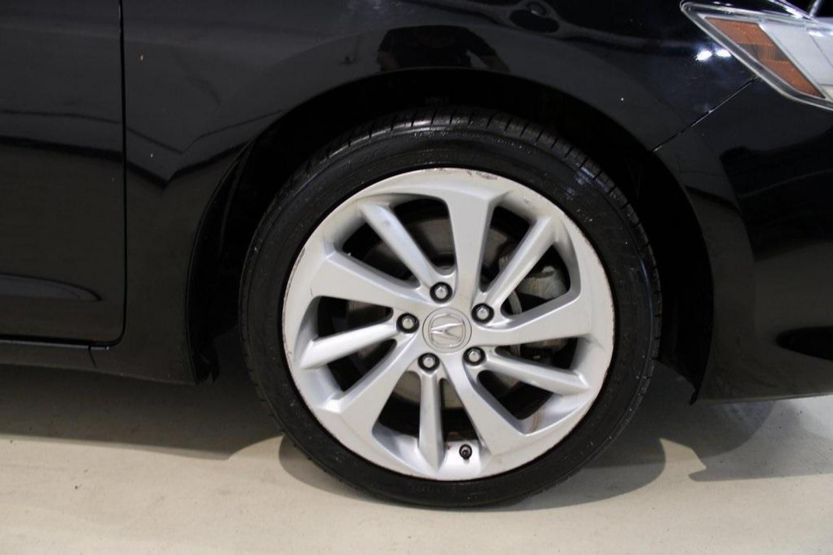 2017 Crystal Black Pearl /Ebony Acura ILX 2.4L (19UDE2F3XHA) with an I4 engine, Automatic transmission, located at 15300 Midway Rd., Addison, TX, 75001, (972) 702-0011, 32.958321, -96.838074 - Photo#11