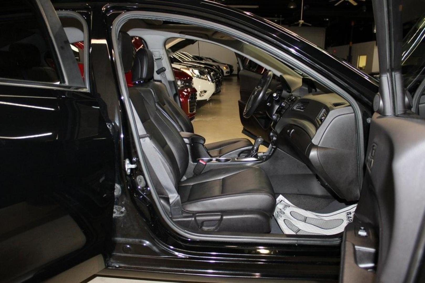 2017 Crystal Black Pearl /Ebony Acura ILX 2.4L (19UDE2F3XHA) with an I4 engine, Automatic transmission, located at 15300 Midway Rd., Addison, TX, 75001, (972) 702-0011, 32.958321, -96.838074 - Photo#15