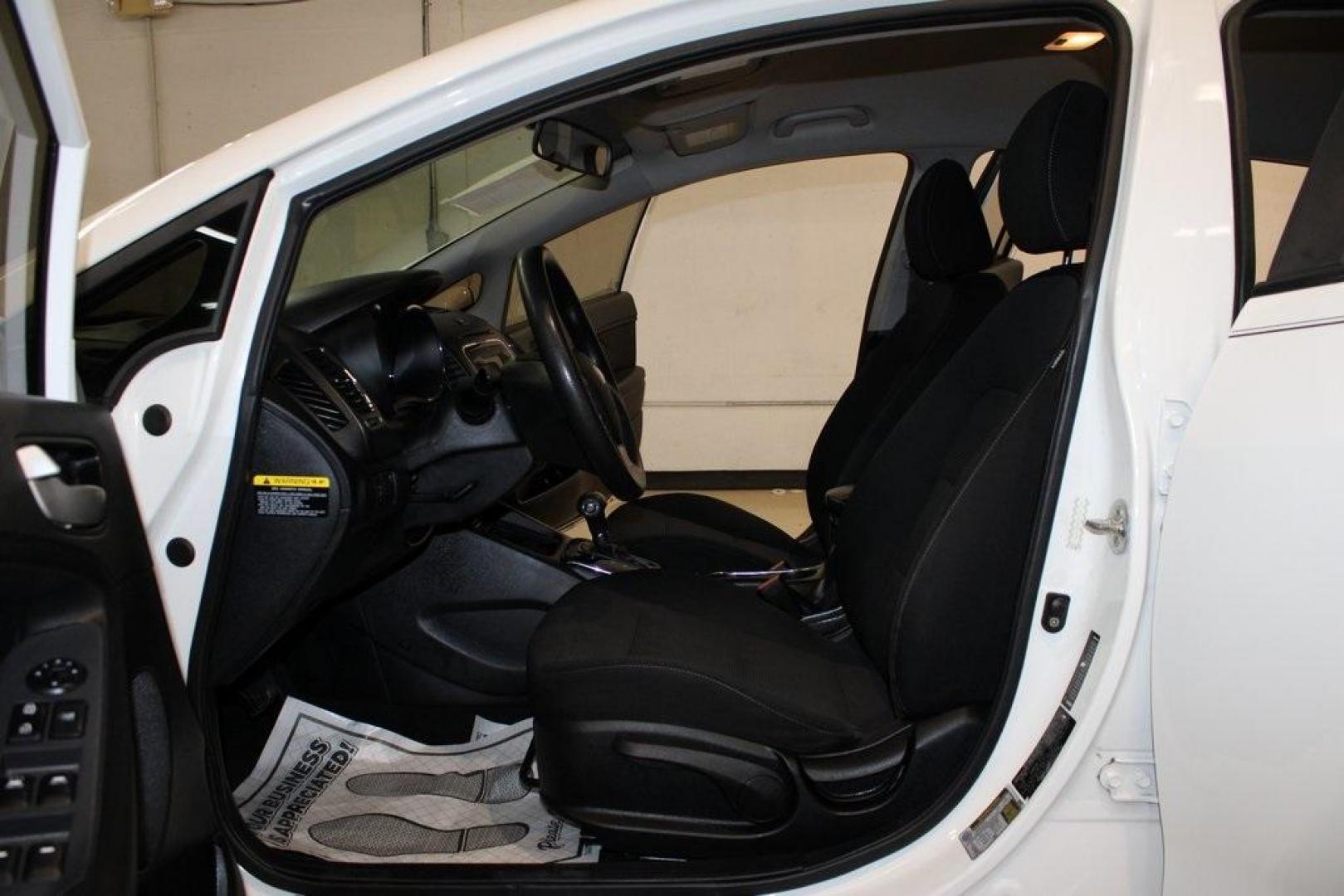 2017 Clear White /Black Kia Forte5 LX (KNAFK5A83H5) with an 2.0L I4 DOHC Dual CVVT engine, Automatic transmission, located at 15300 Midway Rd., Addison, TX, 75001, (972) 702-0011, 32.958321, -96.838074 - Photo#12