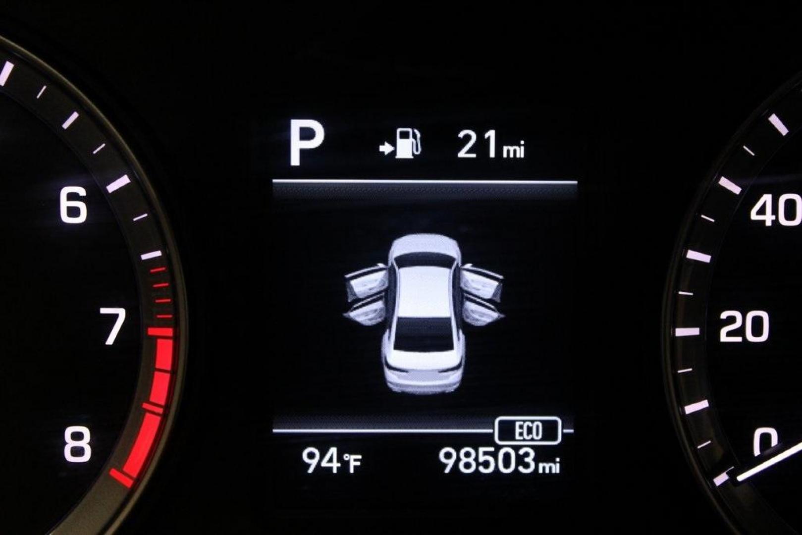 2018 Machine Gray /Black Hyundai Sonata SE (5NPE24AF8JH) with an 2.4L I4 DGI DOHC 16V LEV3-ULEV70 185hp engine, Automatic transmission, located at 15300 Midway Rd., Addison, TX, 75001, (972) 702-0011, 32.958321, -96.838074 - Photo#20