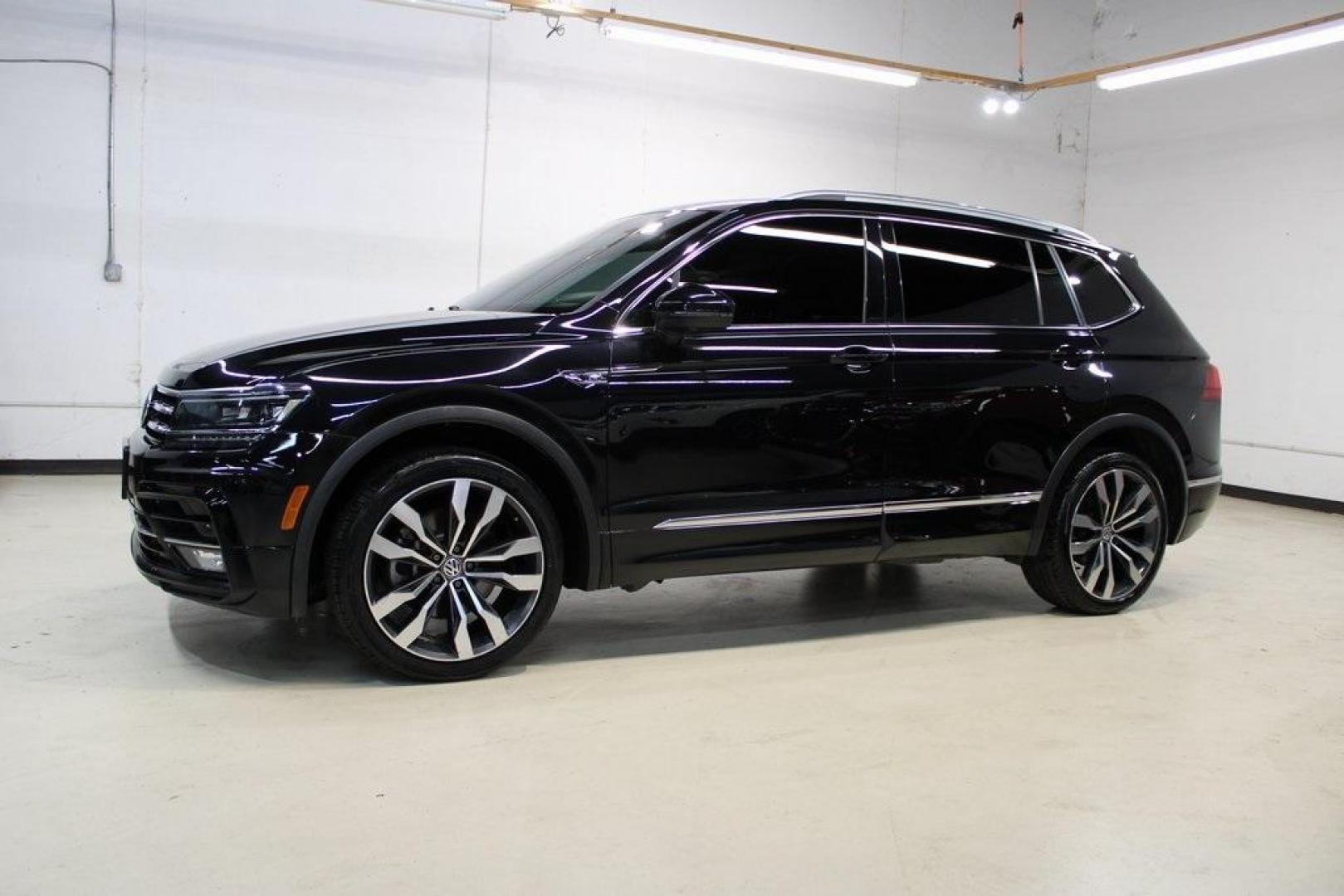2021 Deep Black Pearl /Saffrano Orange and Black Volkswagen Tiguan 2.0T SEL Premium R-Line (3VV4B7AX4MM) with an 2.0L TSI DOHC engine, Automatic transmission, located at 15300 Midway Rd., Addison, TX, 75001, (972) 702-0011, 32.958321, -96.838074 - Photo#4