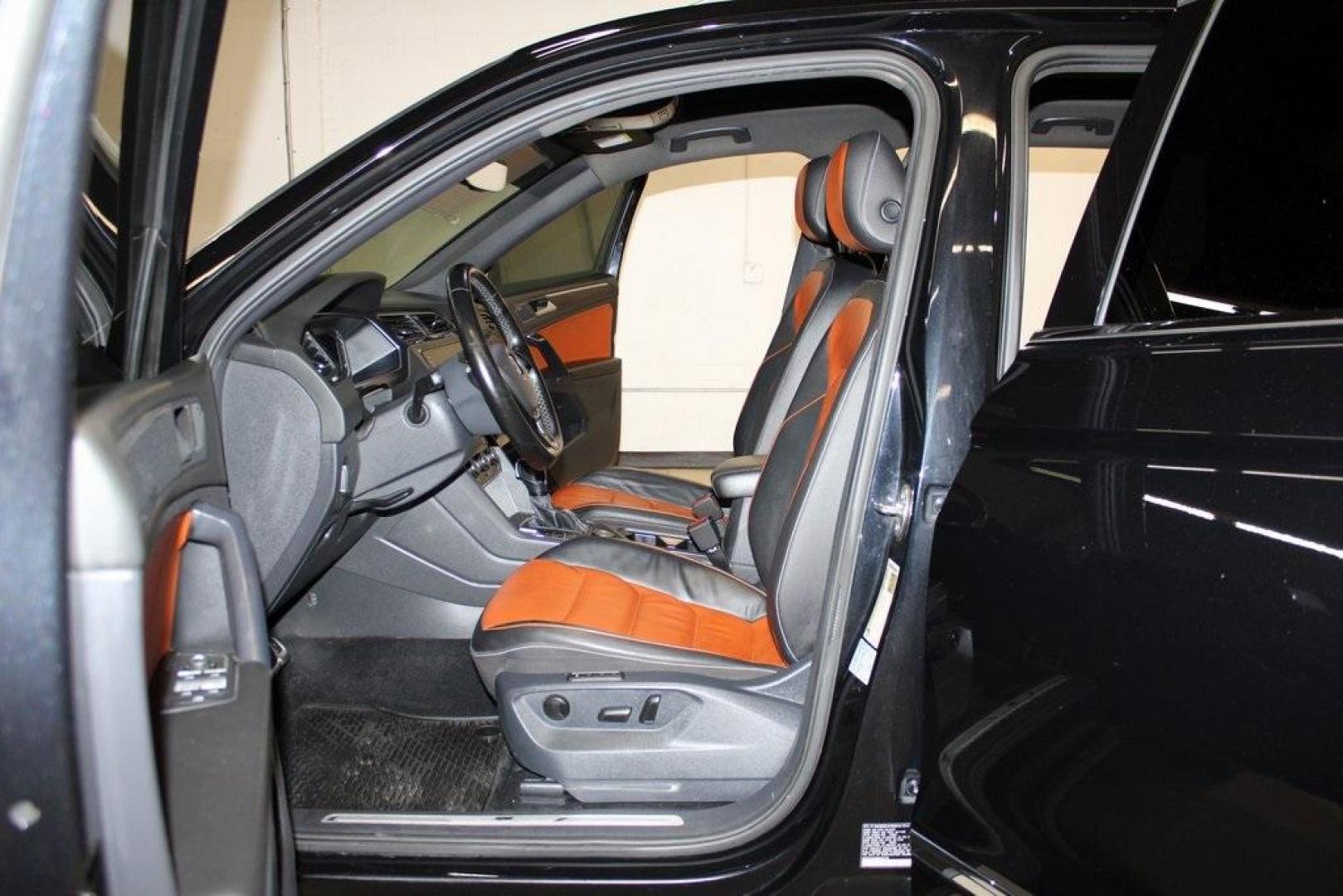 2021 Deep Black Pearl /Saffrano Orange and Black Volkswagen Tiguan 2.0T SEL Premium R-Line (3VV4B7AX4MM) with an 2.0L TSI DOHC engine, Automatic transmission, located at 15300 Midway Rd., Addison, TX, 75001, (972) 702-0011, 32.958321, -96.838074 - Photo#11