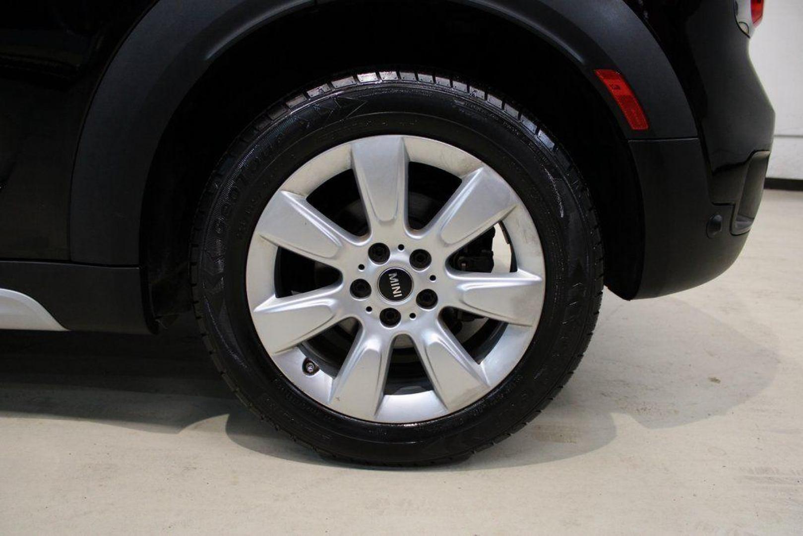 2019 Midnight Black Metallic /Carbon Black MINI Cooper Countryman Signature (WMZYS7C55K3) with an 1.5L I-3 engine, Automatic transmission, located at 15300 Midway Rd., Addison, TX, 75001, (972) 702-0011, 32.958321, -96.838074 - 2019 MINI Countryman Cooper S ALL4<br>Now Available at Midway Auto Group Addison, Texas<br><br>Blending iconic MINI styling with SUV versatility, the 2019 MINI Countryman Cooper S ALL4 offers a fun-to-drive experience with added space, premium features, and all-wheel drive capability. Whether you'r - Photo#6