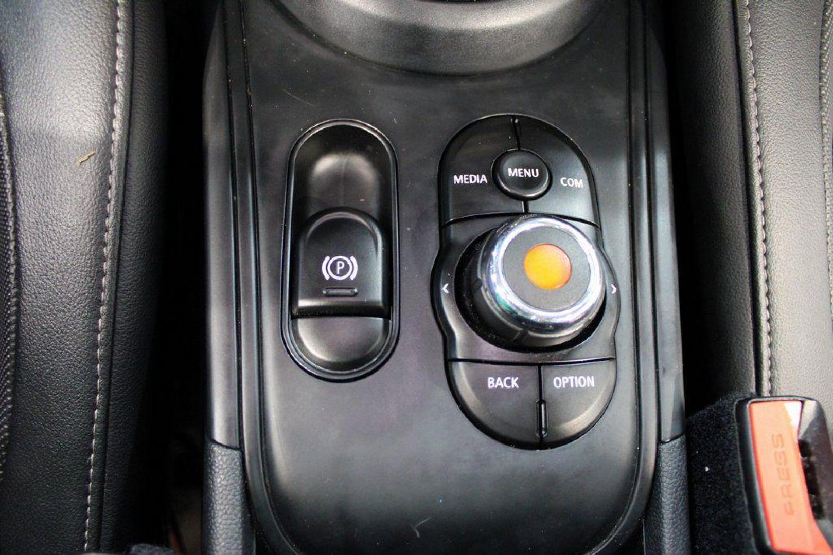 2019 Midnight Black Metallic /Carbon Black MINI Cooper Countryman Signature (WMZYS7C55K3) with an 1.5L I-3 engine, Automatic transmission, located at 15300 Midway Rd., Addison, TX, 75001, (972) 702-0011, 32.958321, -96.838074 - 2019 MINI Countryman Cooper S ALL4<br>Now Available at Midway Auto Group Addison, Texas<br><br>Blending iconic MINI styling with SUV versatility, the 2019 MINI Countryman Cooper S ALL4 offers a fun-to-drive experience with added space, premium features, and all-wheel drive capability. Whether you'r - Photo#16