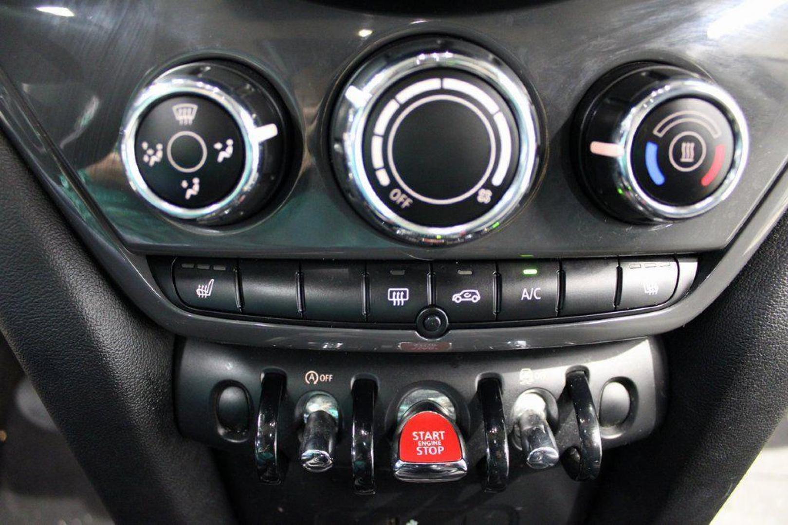 2019 Midnight Black Metallic /Carbon Black MINI Cooper Countryman Signature (WMZYS7C55K3) with an 1.5L I-3 engine, Automatic transmission, located at 15300 Midway Rd., Addison, TX, 75001, (972) 702-0011, 32.958321, -96.838074 - 2019 MINI Countryman Cooper S ALL4<br>Now Available at Midway Auto Group Addison, Texas<br><br>Blending iconic MINI styling with SUV versatility, the 2019 MINI Countryman Cooper S ALL4 offers a fun-to-drive experience with added space, premium features, and all-wheel drive capability. Whether you'r - Photo#17