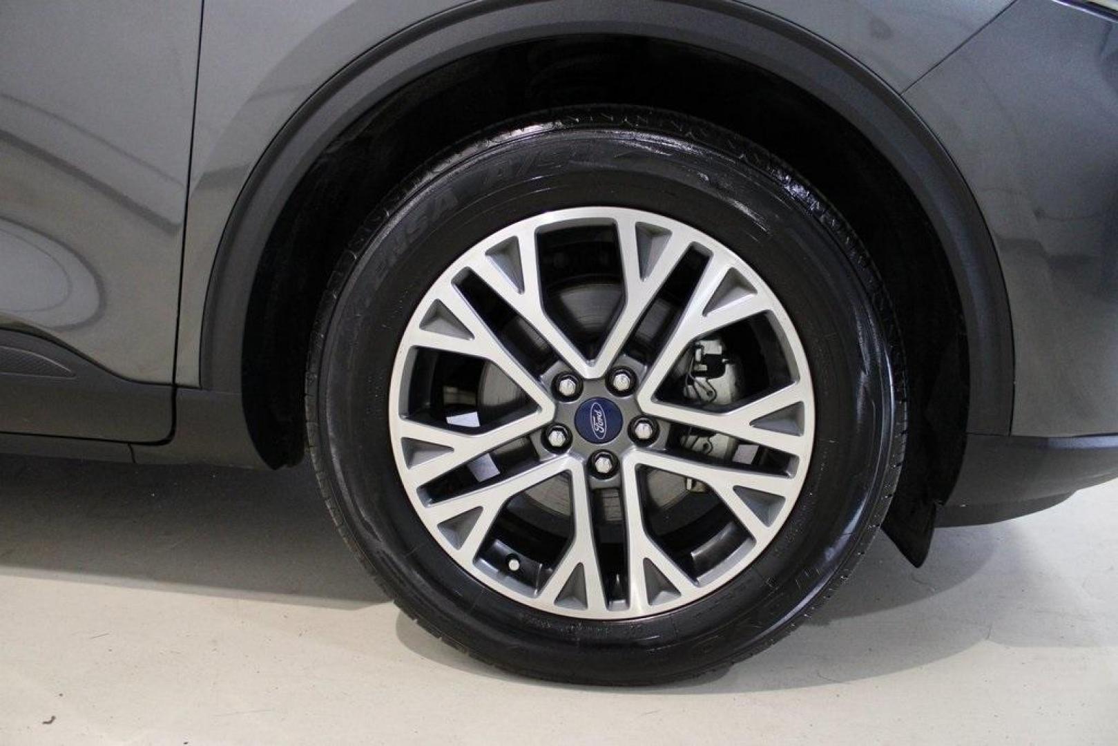 2020 Magnetic /Sandstone Ford Escape SEL (1FMCU0H6XLU) with an 1.5L EcoBoost engine, Automatic transmission, located at 15300 Midway Rd., Addison, TX, 75001, (972) 702-0011, 32.958321, -96.838074 - 2020 Ford Escape SEL<br>Now Available at Midway Auto Group Addison, Texas<br><br>Smart, efficient, and loaded with modern features, the 2020 Ford Escape SEL is a standout compact SUV that blends versatility, technology, and comfort. Whether you're commuting around DFW or heading out for a weekend t - Photo#11