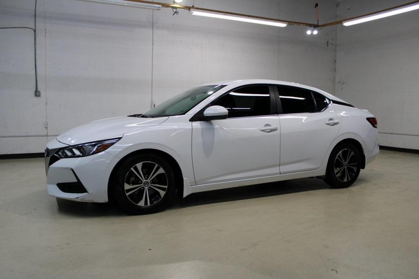 2020 Fresh Powder /Charcoal Nissan Sentra SV (3N1AB8CV7LY) with an 2.0L DOHC engine, CVT transmission, located at 15300 Midway Rd., Addison, TX, 75001, (972) 702-0011, 32.958321, -96.838074 - 2020 Nissan Sentra SV<br>Now Available at Midway Auto Group Addison, Texas<br><br>Sporty styling, modern tech, and exceptional fuel efficiency come together in the 2020 Nissan Sentra SV. This well-equipped compact sedan delivers a premium driving experience with sharp handling, a refined interior, - Photo#4