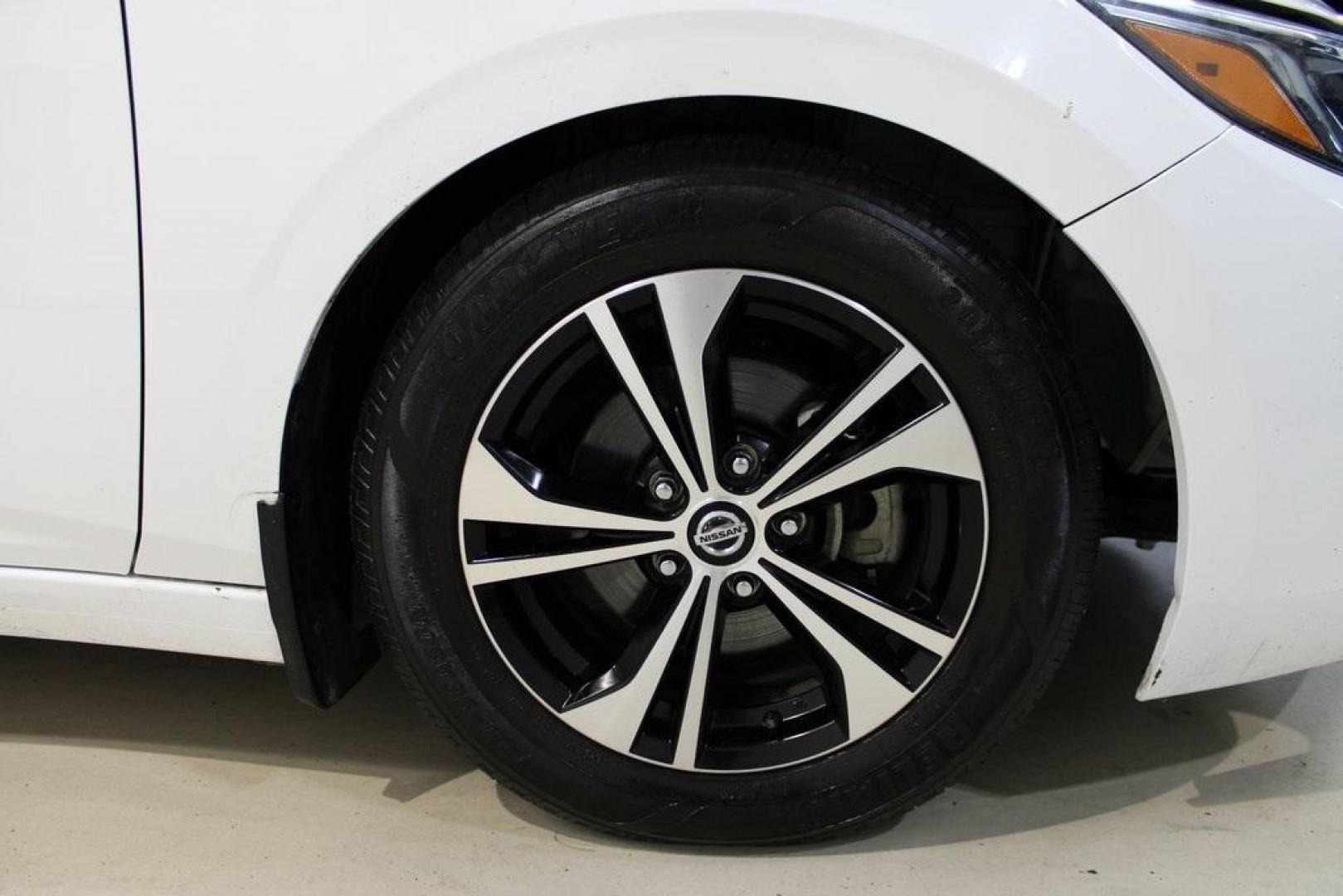 2020 Fresh Powder /Charcoal Nissan Sentra SV (3N1AB8CV7LY) with an 2.0L DOHC engine, CVT transmission, located at 15300 Midway Rd., Addison, TX, 75001, (972) 702-0011, 32.958321, -96.838074 - 2020 Nissan Sentra SV<br>Now Available at Midway Auto Group Addison, Texas<br><br>Sporty styling, modern tech, and exceptional fuel efficiency come together in the 2020 Nissan Sentra SV. This well-equipped compact sedan delivers a premium driving experience with sharp handling, a refined interior, - Photo#11