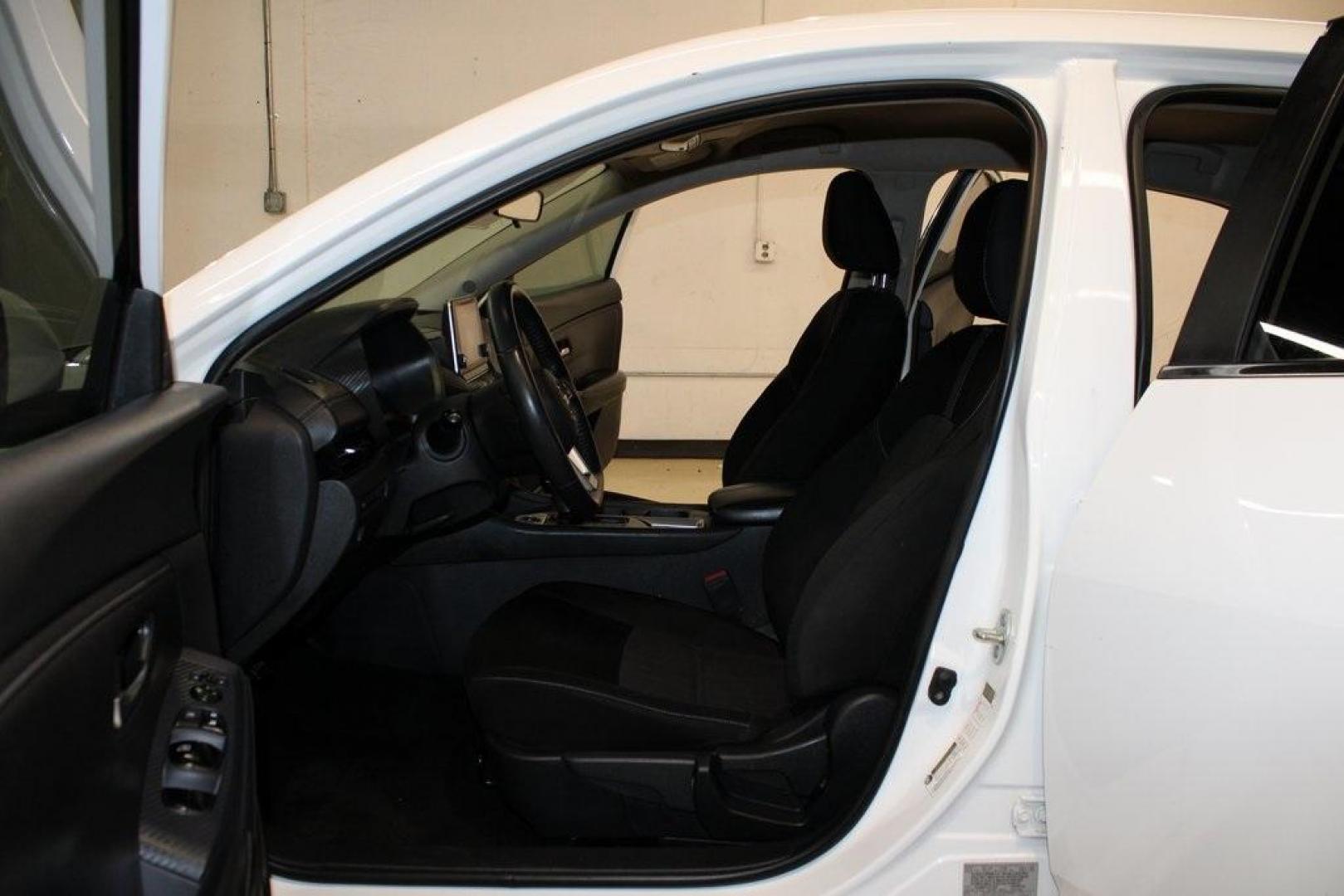 2020 Fresh Powder /Charcoal Nissan Sentra SV (3N1AB8CV7LY) with an 2.0L DOHC engine, CVT transmission, located at 15300 Midway Rd., Addison, TX, 75001, (972) 702-0011, 32.958321, -96.838074 - 2020 Nissan Sentra SV<br>Now Available at Midway Auto Group Addison, Texas<br><br>Sporty styling, modern tech, and exceptional fuel efficiency come together in the 2020 Nissan Sentra SV. This well-equipped compact sedan delivers a premium driving experience with sharp handling, a refined interior, - Photo#12