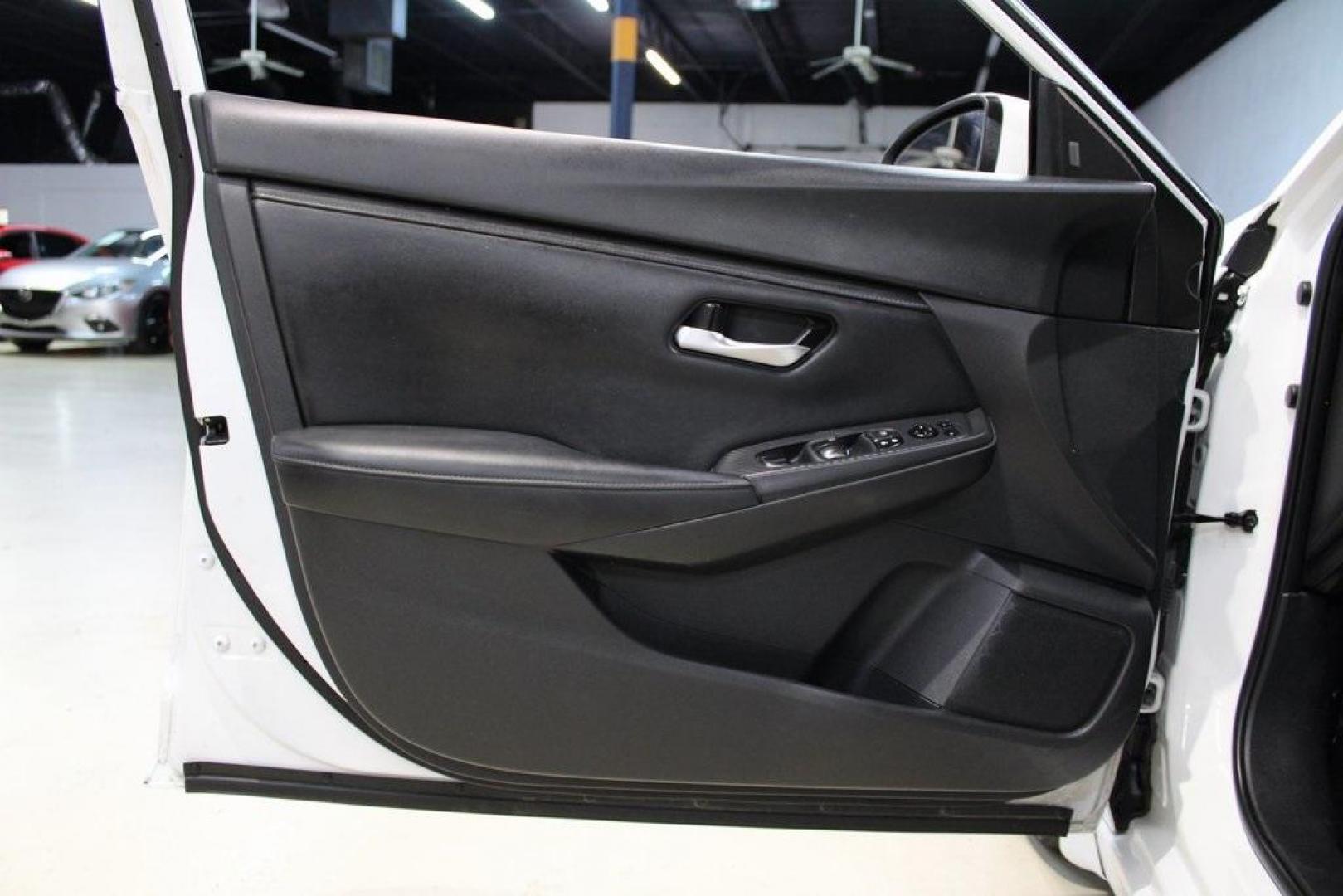 2020 Fresh Powder /Charcoal Nissan Sentra SV (3N1AB8CV7LY) with an 2.0L DOHC engine, CVT transmission, located at 15300 Midway Rd., Addison, TX, 75001, (972) 702-0011, 32.958321, -96.838074 - 2020 Nissan Sentra SV<br>Now Available at Midway Auto Group Addison, Texas<br><br>Sporty styling, modern tech, and exceptional fuel efficiency come together in the 2020 Nissan Sentra SV. This well-equipped compact sedan delivers a premium driving experience with sharp handling, a refined interior, - Photo#22