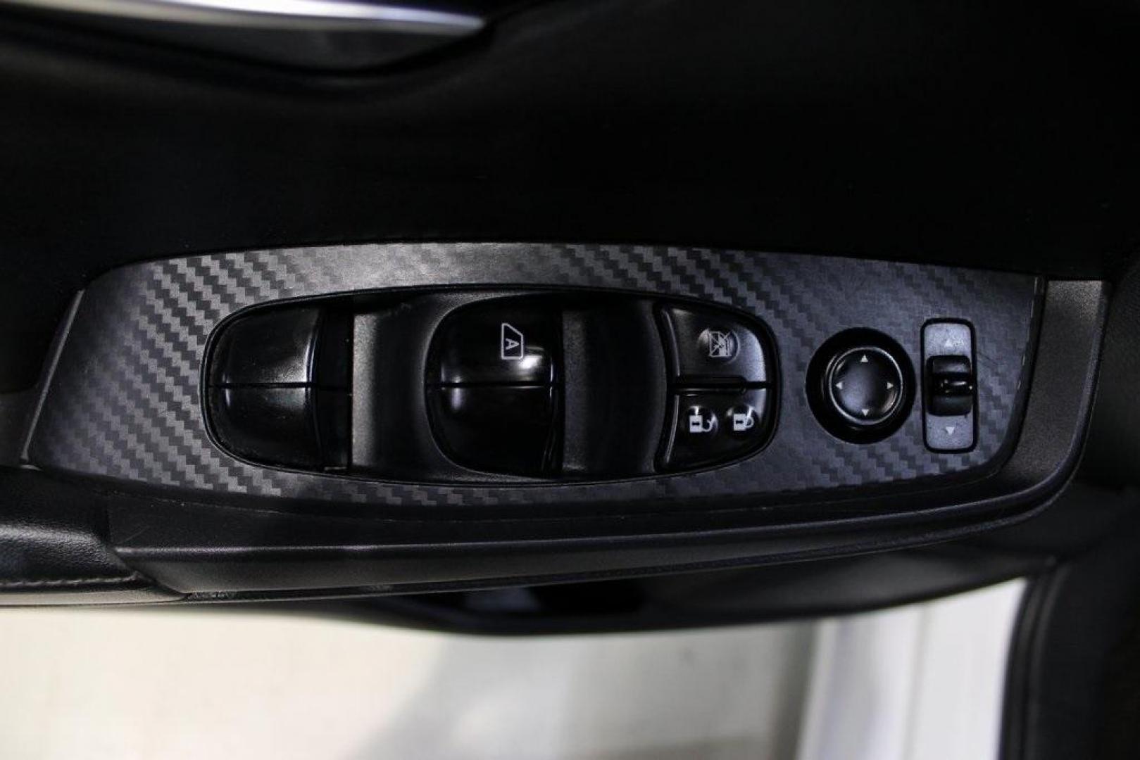2020 Fresh Powder /Charcoal Nissan Sentra SV (3N1AB8CV7LY) with an 2.0L DOHC engine, CVT transmission, located at 15300 Midway Rd., Addison, TX, 75001, (972) 702-0011, 32.958321, -96.838074 - 2020 Nissan Sentra SV<br>Now Available at Midway Auto Group Addison, Texas<br><br>Sporty styling, modern tech, and exceptional fuel efficiency come together in the 2020 Nissan Sentra SV. This well-equipped compact sedan delivers a premium driving experience with sharp handling, a refined interior, - Photo#23