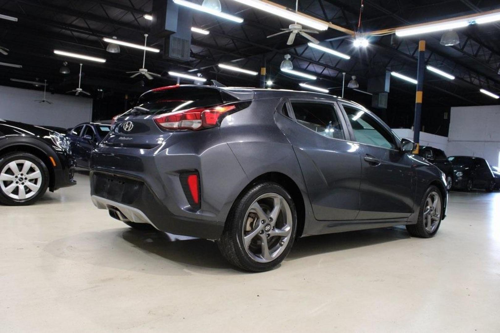 2019 Thunder Gray /Black Hyundai Veloster 2.0 (KMHTG6AF2KU) with an 2.0L 4-Cylinder MPI DOHC engine, Automatic transmission, located at 15300 Midway Rd., Addison, TX, 75001, (972) 702-0011, 32.958321, -96.838074 - Photo#4
