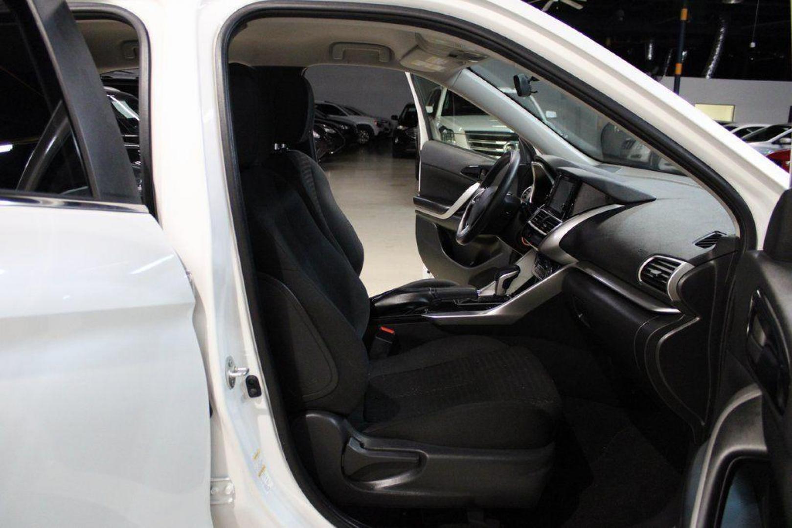 2020 Pearl White /Black Mitsubishi Eclipse Cross ES (JA4AS3AA2LZ) with an 1.5L I4 DI Turbocharged DOHC 16V LEV3-ULEV70 152hp engine, CVT transmission, located at 15300 Midway Rd., Addison, TX, 75001, (972) 702-0011, 32.958321, -96.838074 - Photo#13