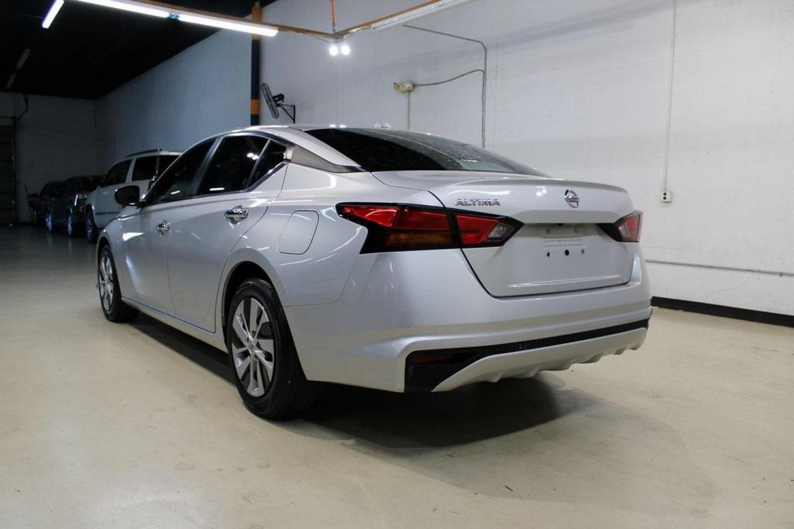 2020 Brilliant Silver Metallic /Charcoal Nissan Altima 2.5 S (1N4BL4BV0LC) with an 2.5L 4-Cylinder DOHC 16V engine, CVT transmission, located at 15300 Midway Rd., Addison, TX, 75001, (972) 702-0011, 32.958321, -96.838074 - 2020 Nissan Altima S<br>Now Available at Midway Auto Group Addison, Texas<br><br>The 2020 Nissan Altima S is a stylish, fuel-efficient midsize sedan designed to deliver a confident and comfortable driving experience. With its sleek exterior, modern tech features, and strong safety record, this Alti - Photo#3