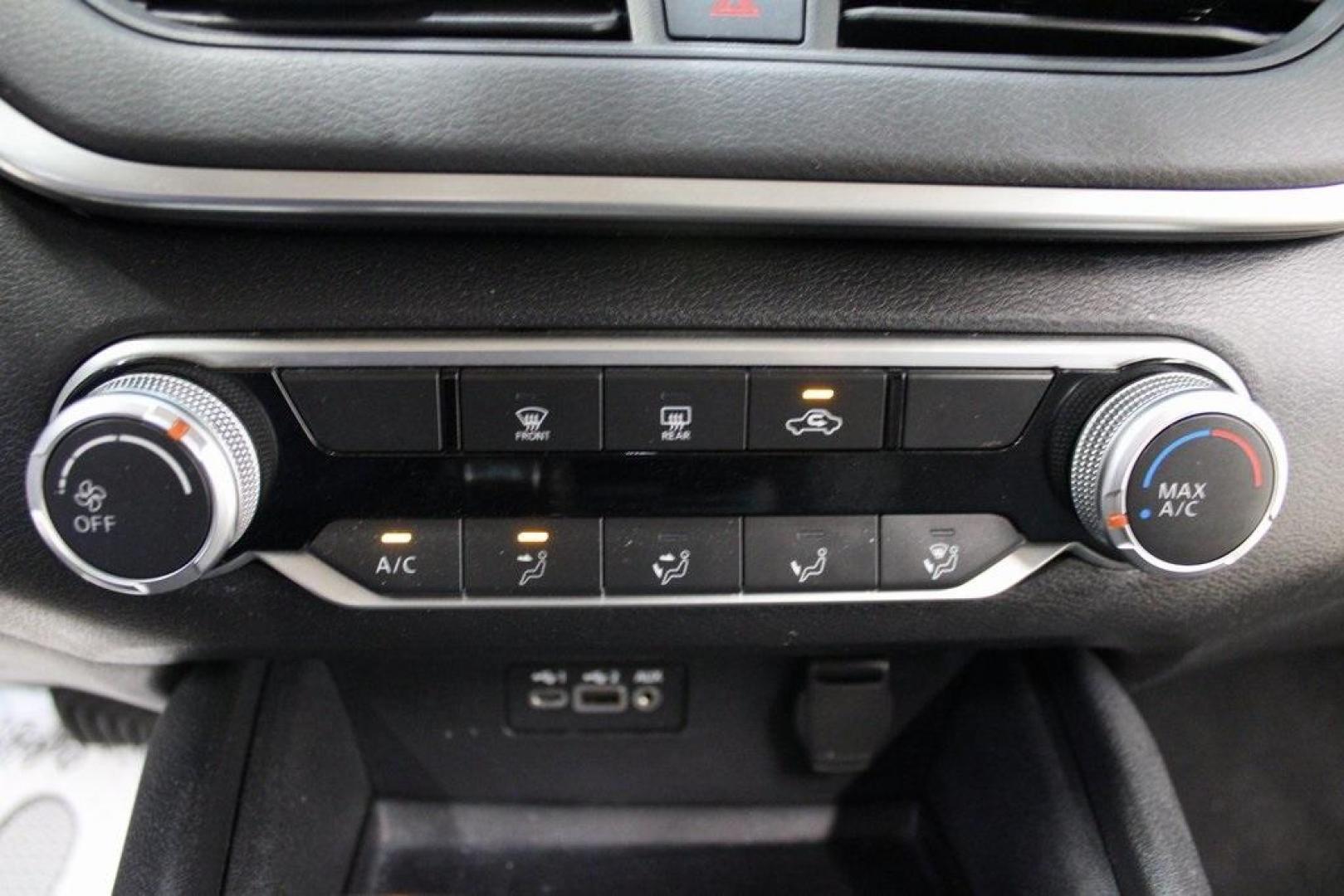 2020 Brilliant Silver Metallic /Charcoal Nissan Altima 2.5 S (1N4BL4BV0LC) with an 2.5L 4-Cylinder DOHC 16V engine, CVT transmission, located at 15300 Midway Rd., Addison, TX, 75001, (972) 702-0011, 32.958321, -96.838074 - 2020 Nissan Altima S<br>Now Available at Midway Auto Group Addison, Texas<br><br>The 2020 Nissan Altima S is a stylish, fuel-efficient midsize sedan designed to deliver a confident and comfortable driving experience. With its sleek exterior, modern tech features, and strong safety record, this Alti - Photo#20