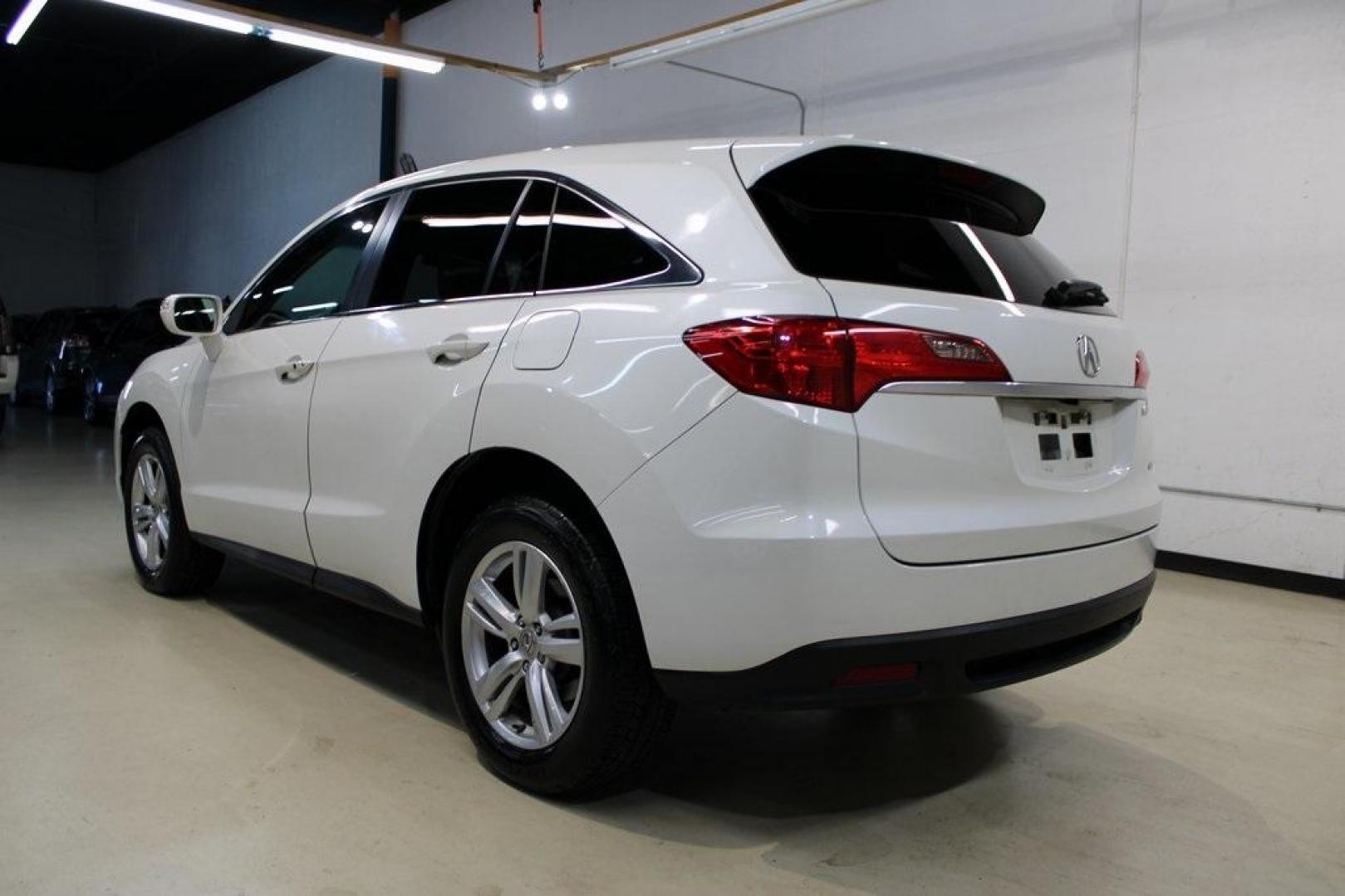2015 White Diamond Pearl /Ebony Acura RDX Base (5J8TB4H32FL) with an 3.5L V6 SOHC i-VTEC 24V engine, Automatic transmission, located at 15300 Midway Rd., Addison, TX, 75001, (972) 702-0011, 32.958321, -96.838074 - 2015 Acura RDX w/ Technology Package<br>Now Available at Midway Auto Group Addison, Texas<br><br>Luxury, reliability, and performance come together in the 2015 Acura RDX with Technology Packagea premium compact SUV designed to elevate your driving experience. With upscale features, confident handli - Photo#3