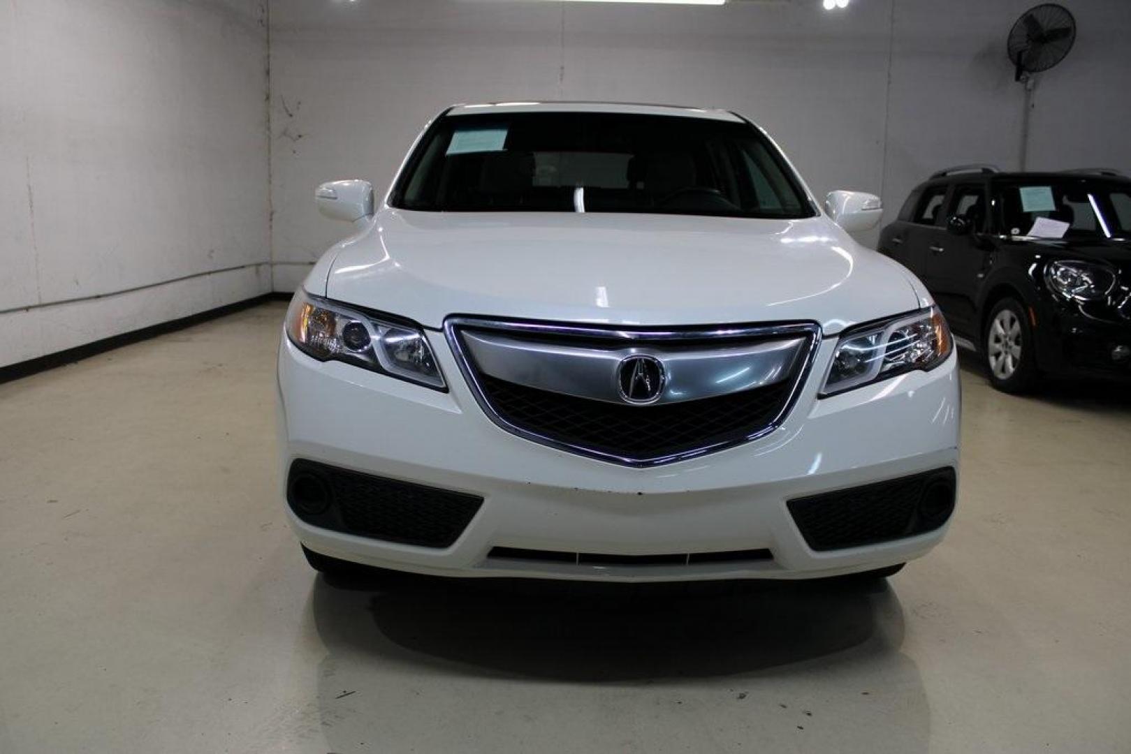 2015 White Diamond Pearl /Ebony Acura RDX Base (5J8TB4H32FL) with an 3.5L V6 SOHC i-VTEC 24V engine, Automatic transmission, located at 15300 Midway Rd., Addison, TX, 75001, (972) 702-0011, 32.958321, -96.838074 - 2015 Acura RDX w/ Technology Package<br>Now Available at Midway Auto Group Addison, Texas<br><br>Luxury, reliability, and performance come together in the 2015 Acura RDX with Technology Packagea premium compact SUV designed to elevate your driving experience. With upscale features, confident handli - Photo#4