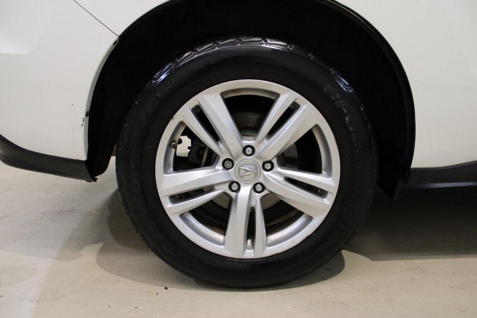 2015 White Diamond Pearl /Ebony Acura RDX Base (5J8TB4H32FL) with an 3.5L V6 SOHC i-VTEC 24V engine, Automatic transmission, located at 15300 Midway Rd., Addison, TX, 75001, (972) 702-0011, 32.958321, -96.838074 - 2015 Acura RDX w/ Technology Package<br>Now Available at Midway Auto Group Addison, Texas<br><br>Luxury, reliability, and performance come together in the 2015 Acura RDX with Technology Packagea premium compact SUV designed to elevate your driving experience. With upscale features, confident handli - Photo#8