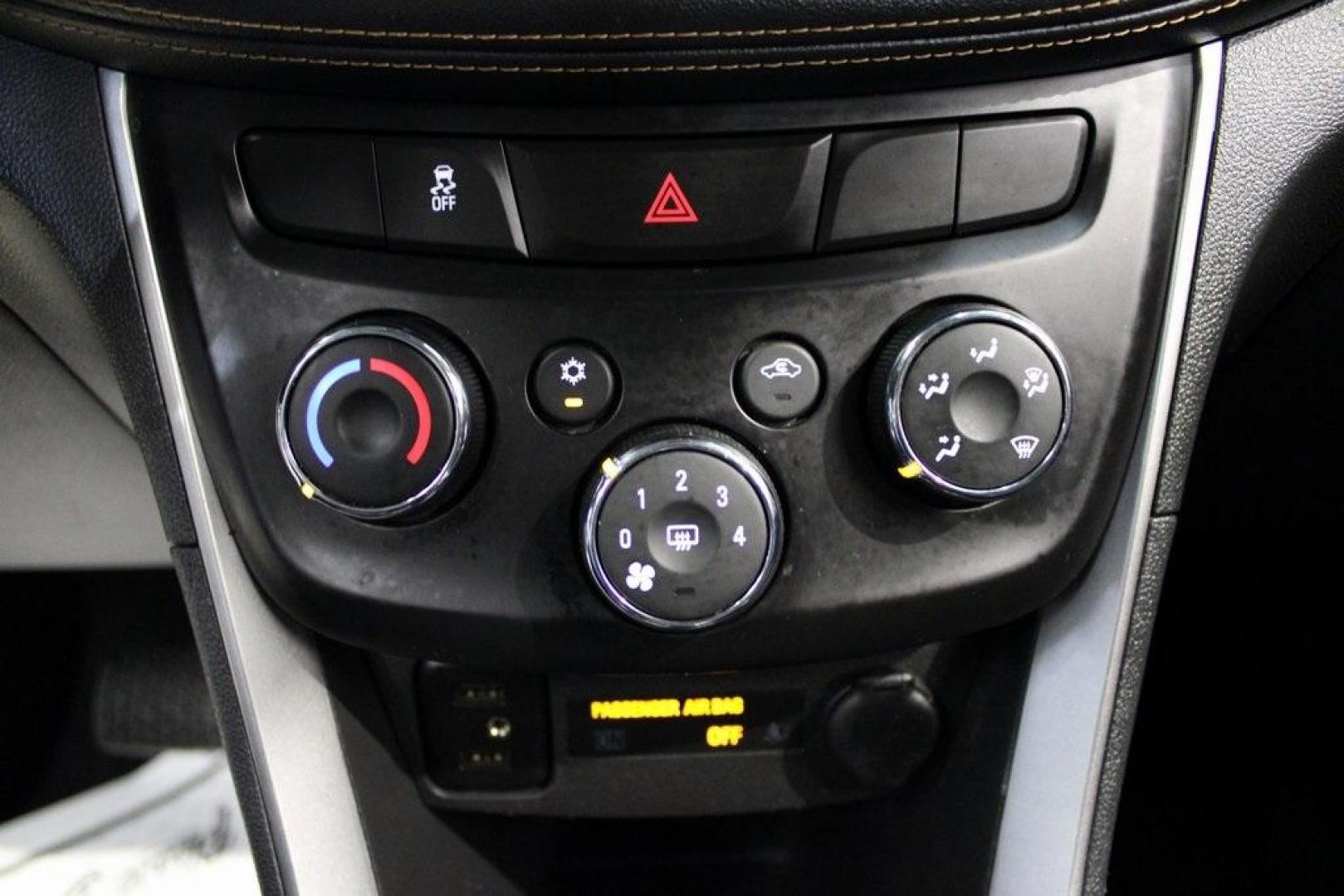 2018 Summit White /Jet Black Chevrolet Trax LT (KL7CJLSB5JB) with an ECOTEC 1.4L I4 SMPI DOHC Turbocharged VVT engine, Automatic transmission, located at 15300 Midway Rd., Addison, TX, 75001, (972) 702-0011, 32.958321, -96.838074 - 2018 Chevrolet Trax LT<br>Now Available at Midway Auto Group Addison, Texas<br><br>Compact in size but big on versatility, the 2018 Chevrolet Trax LT is a smart choice for drivers looking for efficiency, maneuverability, and modern convenience. Whether you're navigating Dallas traffic or planning a - Photo#20
