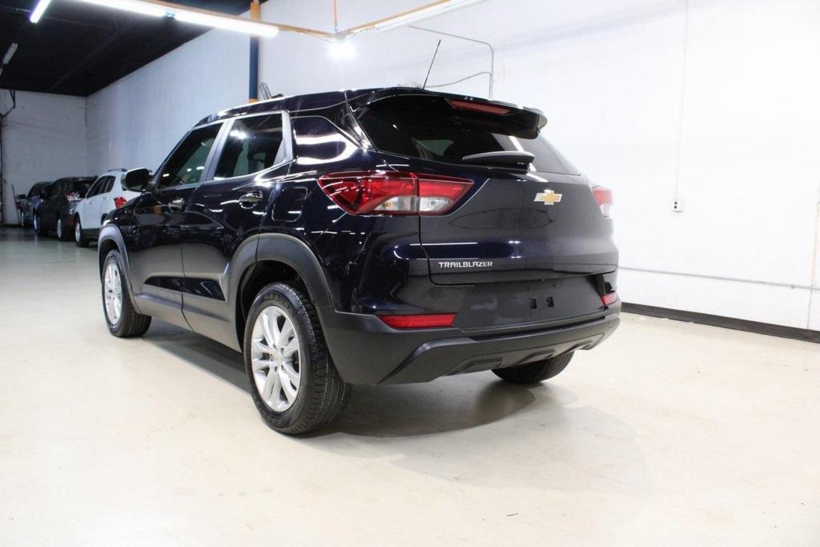 2021 Midnight Blue Metallic /Black Chevrolet TrailBlazer LS (KL79MMS28MB) with an 1.2L Ecotec Turbo DOHC DI w/VVT engine, CVT transmission, located at 15300 Midway Rd., Addison, TX, 75001, (972) 702-0011, 32.958321, -96.838074 - 2021 Chevrolet Trailblazer LT<br>Now Available at Midway Auto Group Addison, Texas<br><br>Sporty, spacious, and loaded with techthe 2021 Chevrolet Trailblazer LT is the perfect crossover for drivers who want bold styling and everyday practicality. With excellent fuel economy, intuitive safety featu - Photo#3