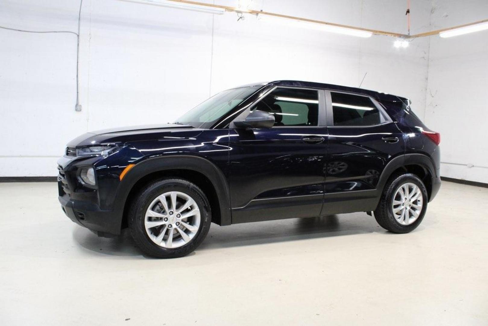 2021 Midnight Blue Metallic /Black Chevrolet TrailBlazer LS (KL79MMS28MB) with an 1.2L Ecotec Turbo DOHC DI w/VVT engine, CVT transmission, located at 15300 Midway Rd., Addison, TX, 75001, (972) 702-0011, 32.958321, -96.838074 - 2021 Chevrolet Trailblazer LT<br>Now Available at Midway Auto Group Addison, Texas<br><br>Sporty, spacious, and loaded with techthe 2021 Chevrolet Trailblazer LT is the perfect crossover for drivers who want bold styling and everyday practicality. With excellent fuel economy, intuitive safety featu - Photo#5