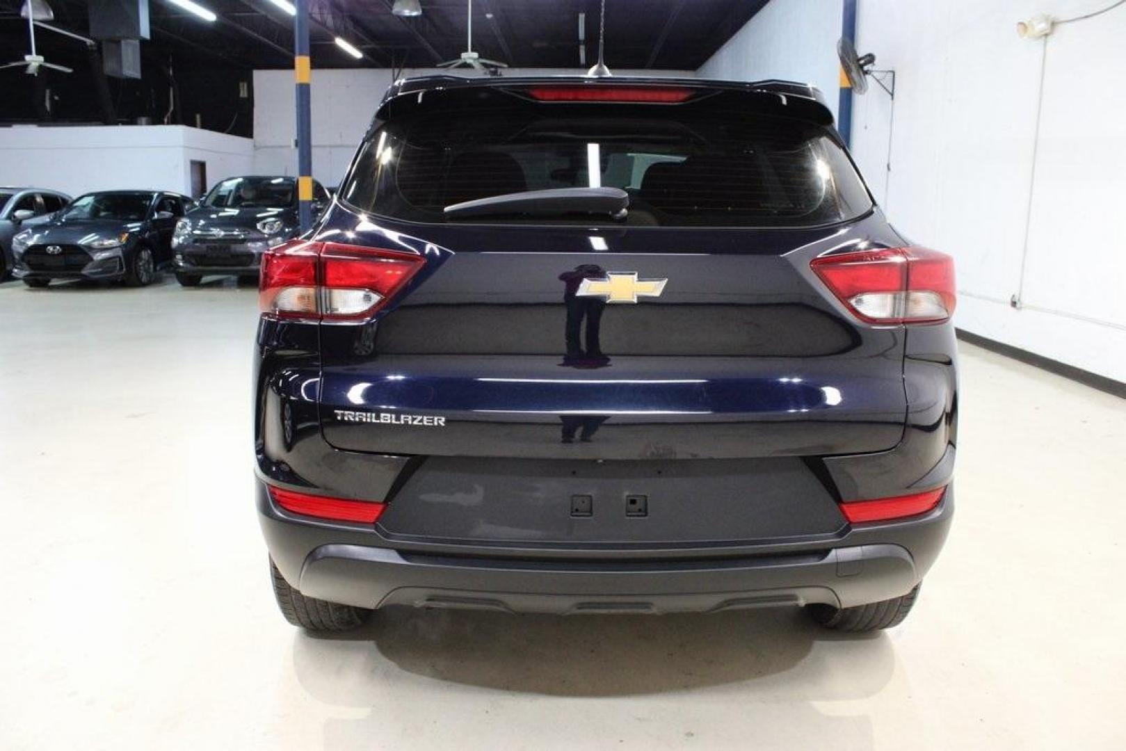 2021 Midnight Blue Metallic /Black Chevrolet TrailBlazer LS (KL79MMS28MB) with an 1.2L Ecotec Turbo DOHC DI w/VVT engine, CVT transmission, located at 15300 Midway Rd., Addison, TX, 75001, (972) 702-0011, 32.958321, -96.838074 - 2021 Chevrolet Trailblazer LT<br>Now Available at Midway Auto Group Addison, Texas<br><br>Sporty, spacious, and loaded with techthe 2021 Chevrolet Trailblazer LT is the perfect crossover for drivers who want bold styling and everyday practicality. With excellent fuel economy, intuitive safety featu - Photo#8