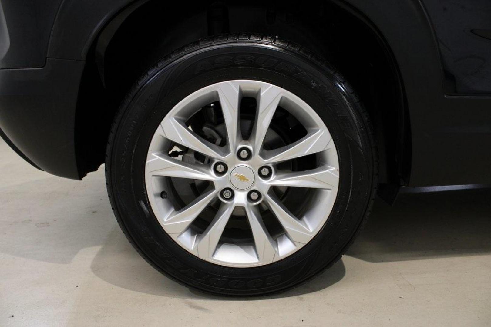 2021 Midnight Blue Metallic /Black Chevrolet TrailBlazer LS (KL79MMS28MB) with an 1.2L Ecotec Turbo DOHC DI w/VVT engine, CVT transmission, located at 15300 Midway Rd., Addison, TX, 75001, (972) 702-0011, 32.958321, -96.838074 - 2021 Chevrolet Trailblazer LT<br>Now Available at Midway Auto Group Addison, Texas<br><br>Sporty, spacious, and loaded with techthe 2021 Chevrolet Trailblazer LT is the perfect crossover for drivers who want bold styling and everyday practicality. With excellent fuel economy, intuitive safety featu - Photo#11