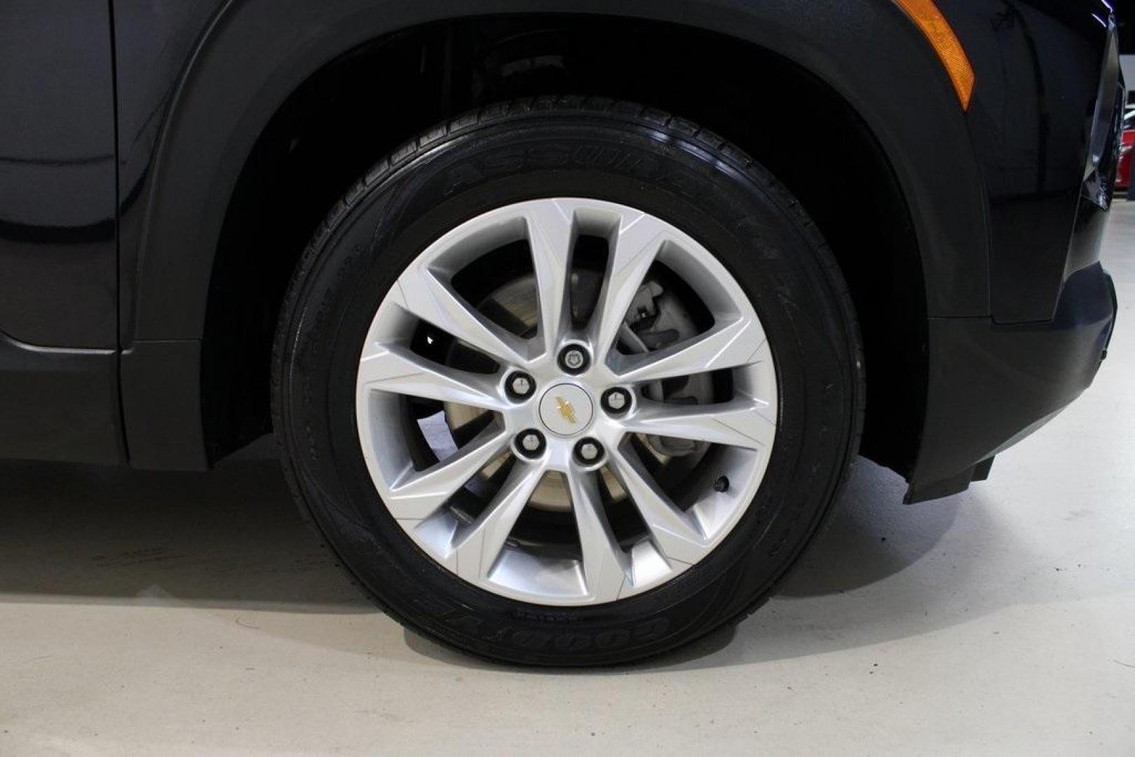 2021 Midnight Blue Metallic /Black Chevrolet TrailBlazer LS (KL79MMS28MB) with an 1.2L Ecotec Turbo DOHC DI w/VVT engine, CVT transmission, located at 15300 Midway Rd., Addison, TX, 75001, (972) 702-0011, 32.958321, -96.838074 - 2021 Chevrolet Trailblazer LT<br>Now Available at Midway Auto Group Addison, Texas<br><br>Sporty, spacious, and loaded with techthe 2021 Chevrolet Trailblazer LT is the perfect crossover for drivers who want bold styling and everyday practicality. With excellent fuel economy, intuitive safety featu - Photo#12