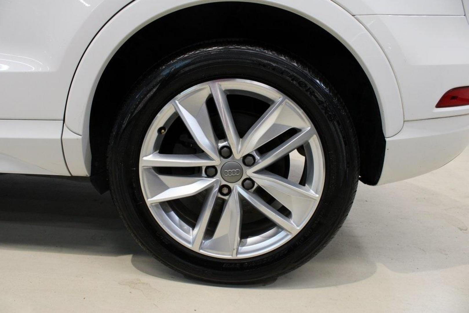 2018 White Audi Q3 2.0T Premium (WA1JCCFS3JR) with an 2.0L 4-Cylinder TFSI engine, Automatic transmission, located at 15300 Midway Rd., Addison, TX, 75001, (972) 702-0011, 32.958321, -96.838074 - 2018 Audi Q3 Premium Plus<br>Now Available at Midway Auto Group Addison, Texas<br><br>Luxury meets agility in the 2018 Audi Q3 Premium Plus a compact SUV that delivers upscale comfort, sharp handling, and Audi's signature design. Perfectly sized for urban driving yet equipped for weekend getaways, - Photo#5