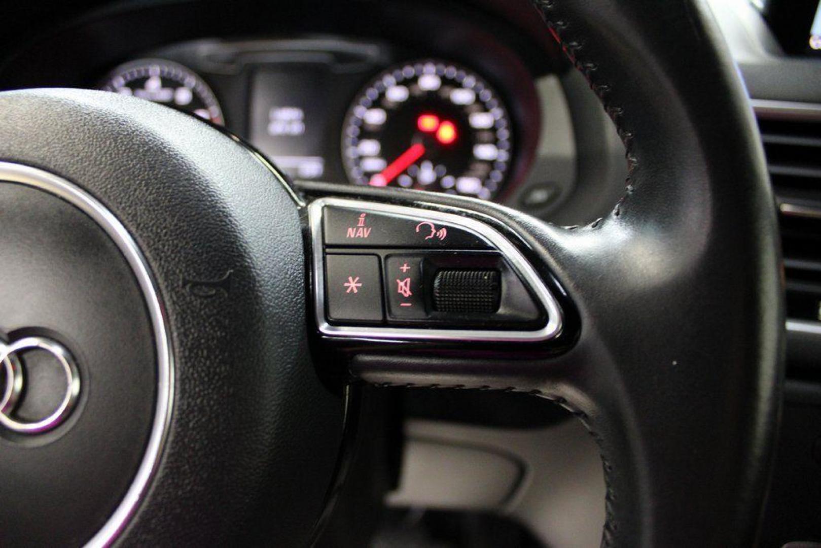 2018 White /Chestnut Brown Audi Q3 2.0T Premium (WA1JCCFS3JR) with an 2.0L 4-Cylinder TFSI engine, Automatic transmission, located at 15300 Midway Rd., Addison, TX, 75001, (972) 702-0011, 32.958321, -96.838074 - HOME OF THE NO HAGGLE PRICE - WHOLESALE PRICES TO THE PUBLIC!! Priced below KBB Fair Purchase Price!<br><br>White 2018 Audi Q3 2.0T Premium<br><br>20/28 City/Highway MPG<br><br>Awards:<br> * 2018 KBB.com 10 Best Luxury Cars Under $35,000 * 2018 KBB.com 10 Most Awarded Brands<br><br>At Midway Auto - Photo#22