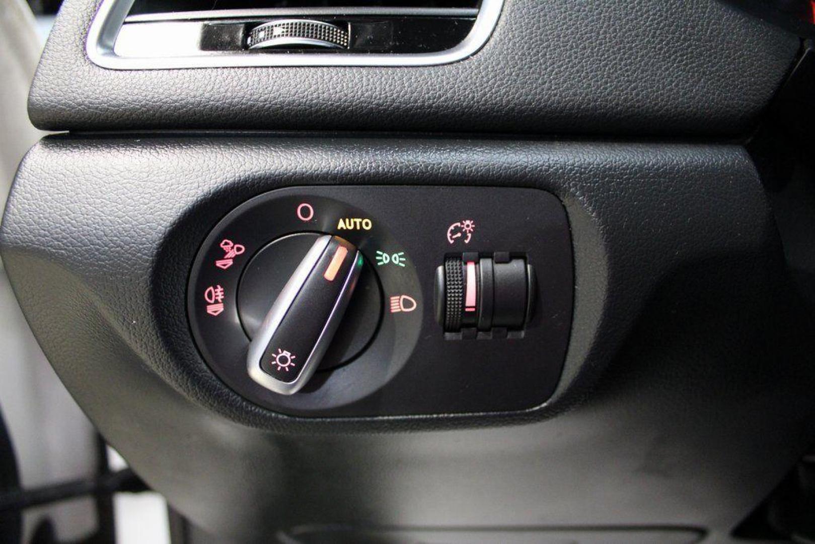 2018 White /Chestnut Brown Audi Q3 2.0T Premium (WA1JCCFS3JR) with an 2.0L 4-Cylinder TFSI engine, Automatic transmission, located at 15300 Midway Rd., Addison, TX, 75001, (972) 702-0011, 32.958321, -96.838074 - HOME OF THE NO HAGGLE PRICE - WHOLESALE PRICES TO THE PUBLIC!! Priced below KBB Fair Purchase Price!<br><br>White 2018 Audi Q3 2.0T Premium<br><br>20/28 City/Highway MPG<br><br>Awards:<br> * 2018 KBB.com 10 Best Luxury Cars Under $35,000 * 2018 KBB.com 10 Most Awarded Brands<br><br>At Midway Auto - Photo#24