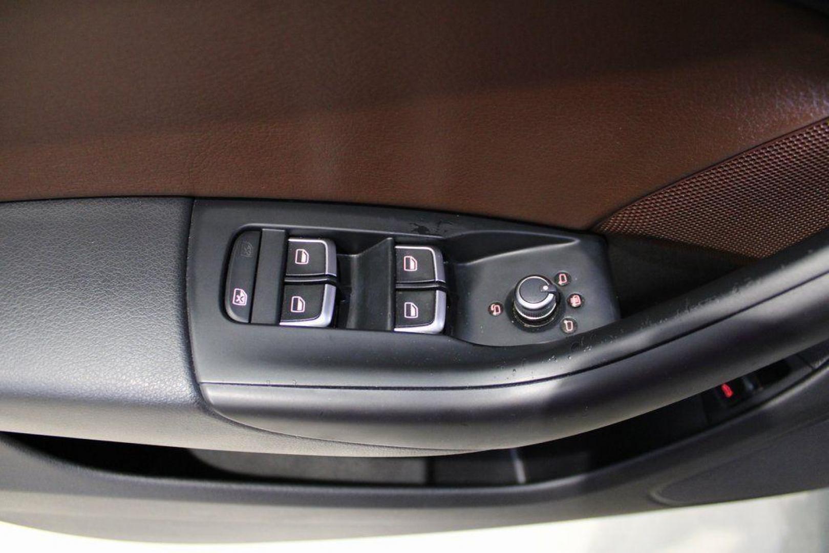 2018 White /Chestnut Brown Audi Q3 2.0T Premium (WA1JCCFS3JR) with an 2.0L 4-Cylinder TFSI engine, Automatic transmission, located at 15300 Midway Rd., Addison, TX, 75001, (972) 702-0011, 32.958321, -96.838074 - HOME OF THE NO HAGGLE PRICE - WHOLESALE PRICES TO THE PUBLIC!! Priced below KBB Fair Purchase Price!<br><br>White 2018 Audi Q3 2.0T Premium<br><br>20/28 City/Highway MPG<br><br>Awards:<br> * 2018 KBB.com 10 Best Luxury Cars Under $35,000 * 2018 KBB.com 10 Most Awarded Brands<br><br>At Midway Auto - Photo#26