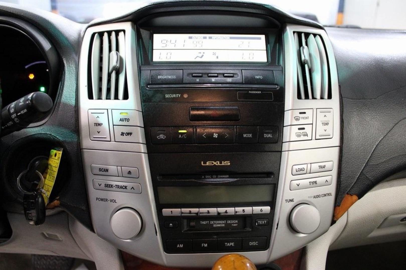2005 Light Blue /Beige Lexus RX 330 (JTJGA31U850) with an 3.3L V6 SMPI DOHC 24V engine, Automatic transmission, located at 15300 Midway Rd., Addison, TX, 75001, (972) 702-0011, 32.958321, -96.838074 - Photo#16