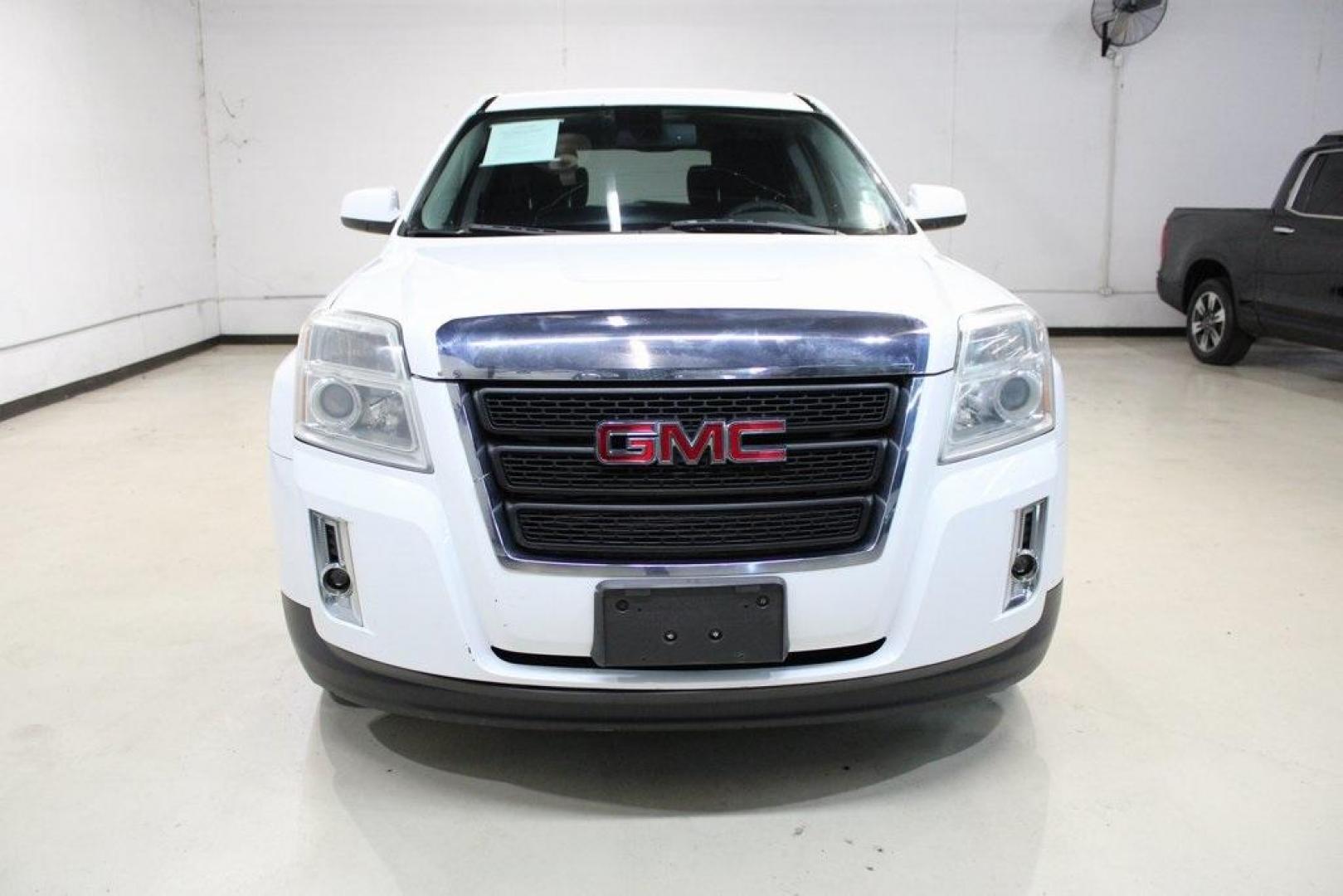 2010 Summit White /Black GMC Terrain SLE-1 (2CTALBEW6A6) with an 2.4L I4 SIDI VVT engine, Automatic transmission, located at 15300 Midway Rd., Addison, TX, 75001, (972) 702-0011, 32.958321, -96.838074 - 2010 GMC Terrain SLE-1<br>Now Available at Midway Auto Group Addison, Texas<br><br>Versatile, roomy, and built for everyday confidence this 2010 GMC Terrain SLE1 delivers rugged utility with driver friendly comfort. With a spacious cabin, solid performance, and an intuitive feature set, its an idea - Photo#5