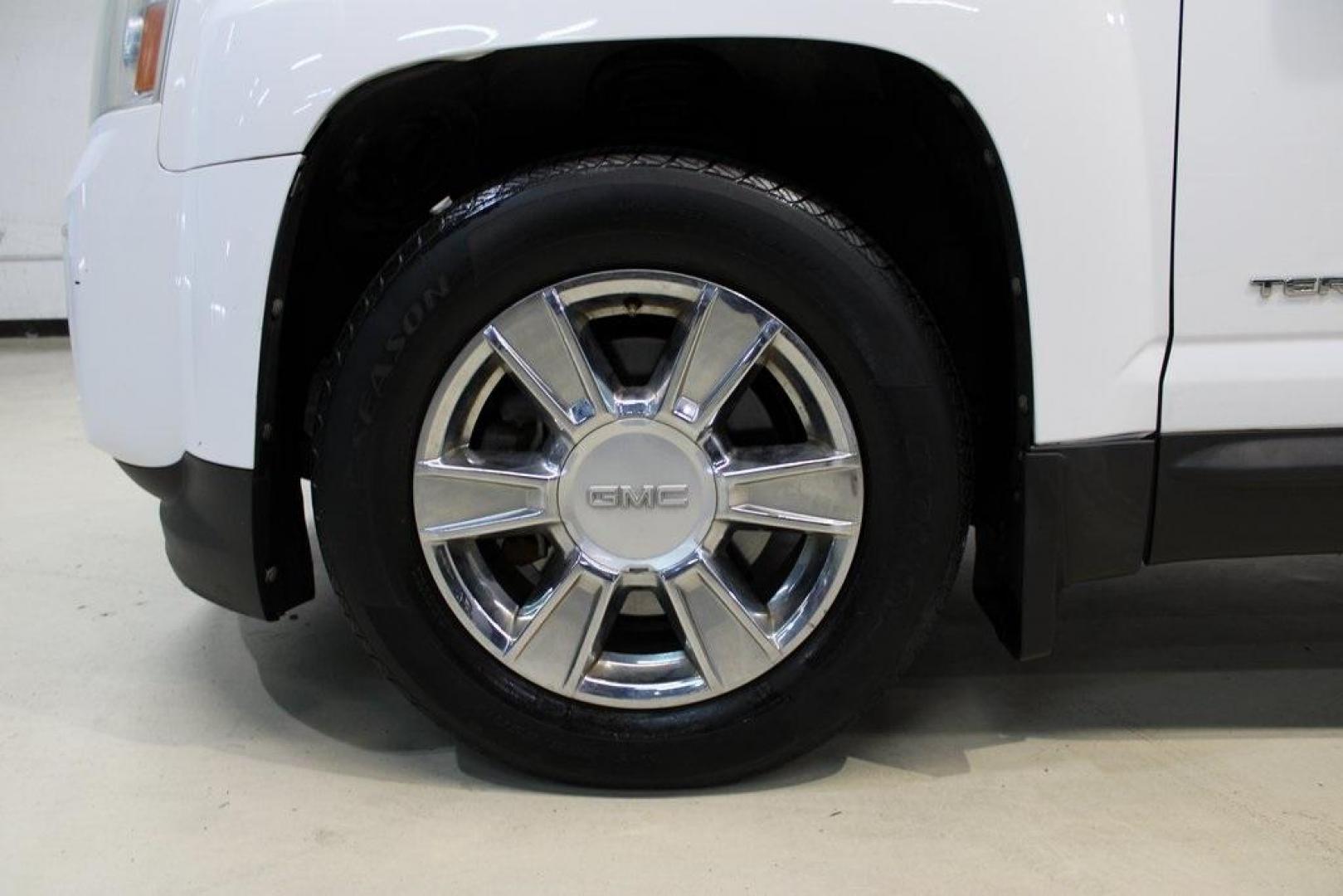 2010 Summit White /Black GMC Terrain SLE-1 (2CTALBEW6A6) with an 2.4L I4 SIDI VVT engine, Automatic transmission, located at 15300 Midway Rd., Addison, TX, 75001, (972) 702-0011, 32.958321, -96.838074 - 2010 GMC Terrain SLE-1<br>Now Available at Midway Auto Group Addison, Texas<br><br>Versatile, roomy, and built for everyday confidence this 2010 GMC Terrain SLE1 delivers rugged utility with driver friendly comfort. With a spacious cabin, solid performance, and an intuitive feature set, its an idea - Photo#8