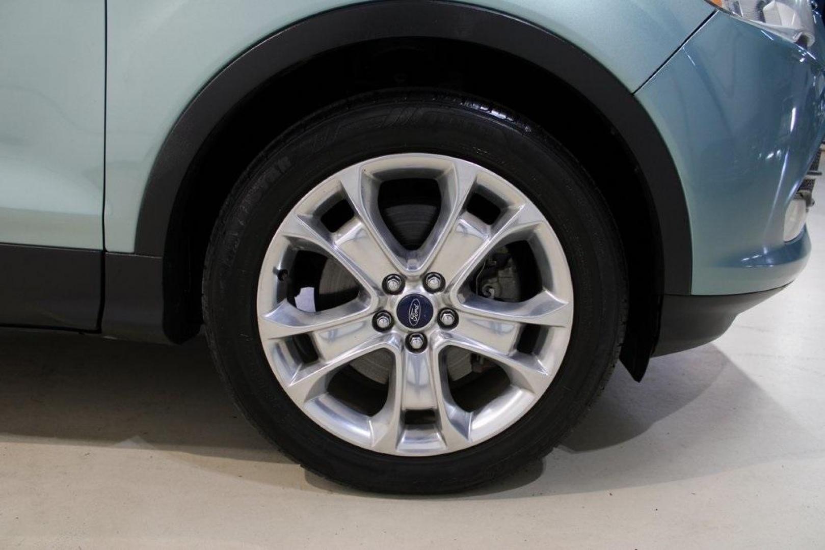 2013 Frosted Glass Metallic /Black Ford Escape SE (1FMCU9GX0DU) with an EcoBoost 1.6L I4 GTDi DOHC Turbocharged VCT engine, Automatic transmission, located at 15300 Midway Rd., Addison, TX, 75001, (972) 702-0011, 32.958321, -96.838074 - Photo#12