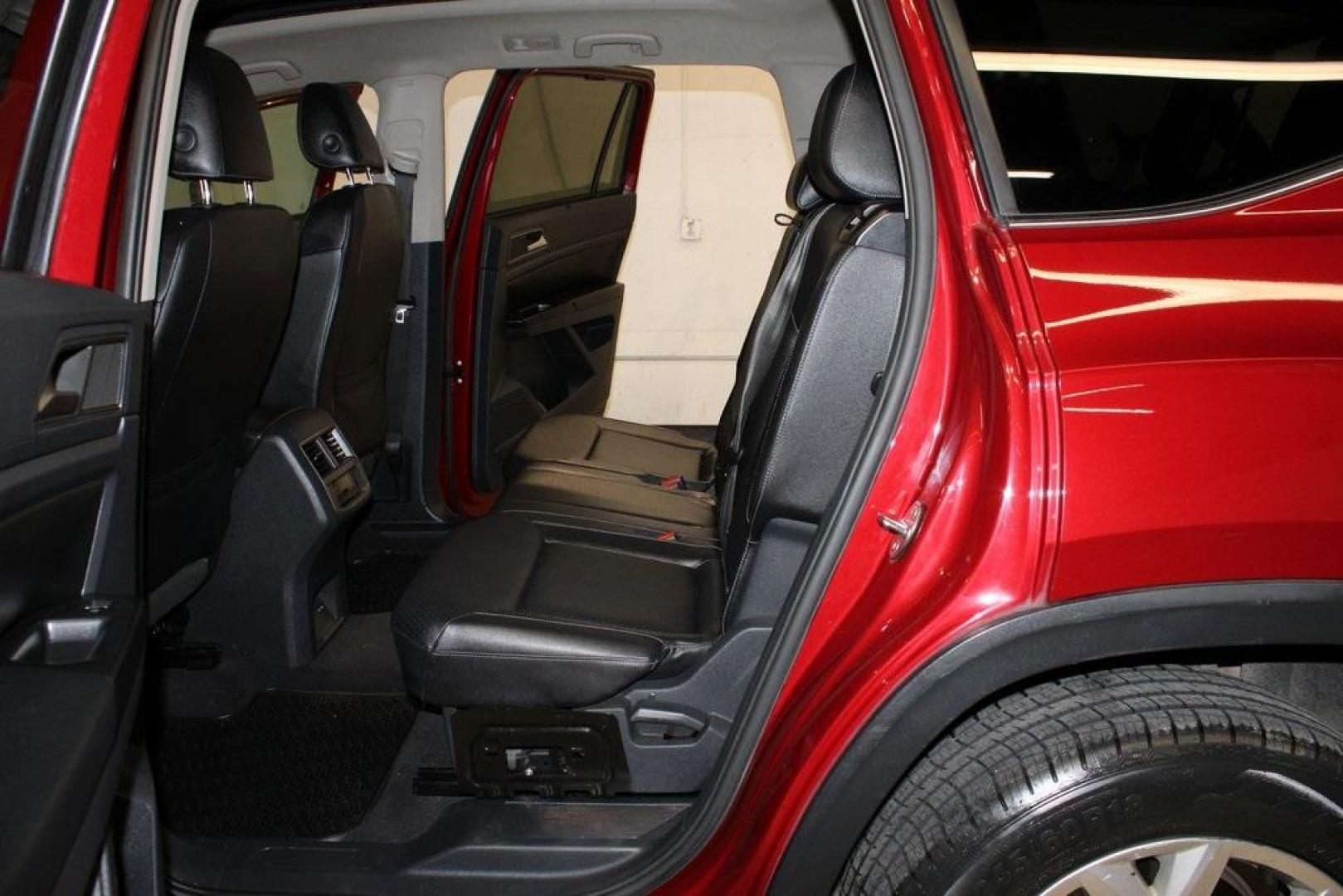 2018 Fortana Red /Titan Black Volkswagen Atlas SEL (1V2ER2CA1JC) with an 3.6L V6 engine, Automatic transmission, located at 15300 Midway Rd., Addison, TX, 75001, (972) 702-0011, 32.958321, -96.838074 - Photo#17