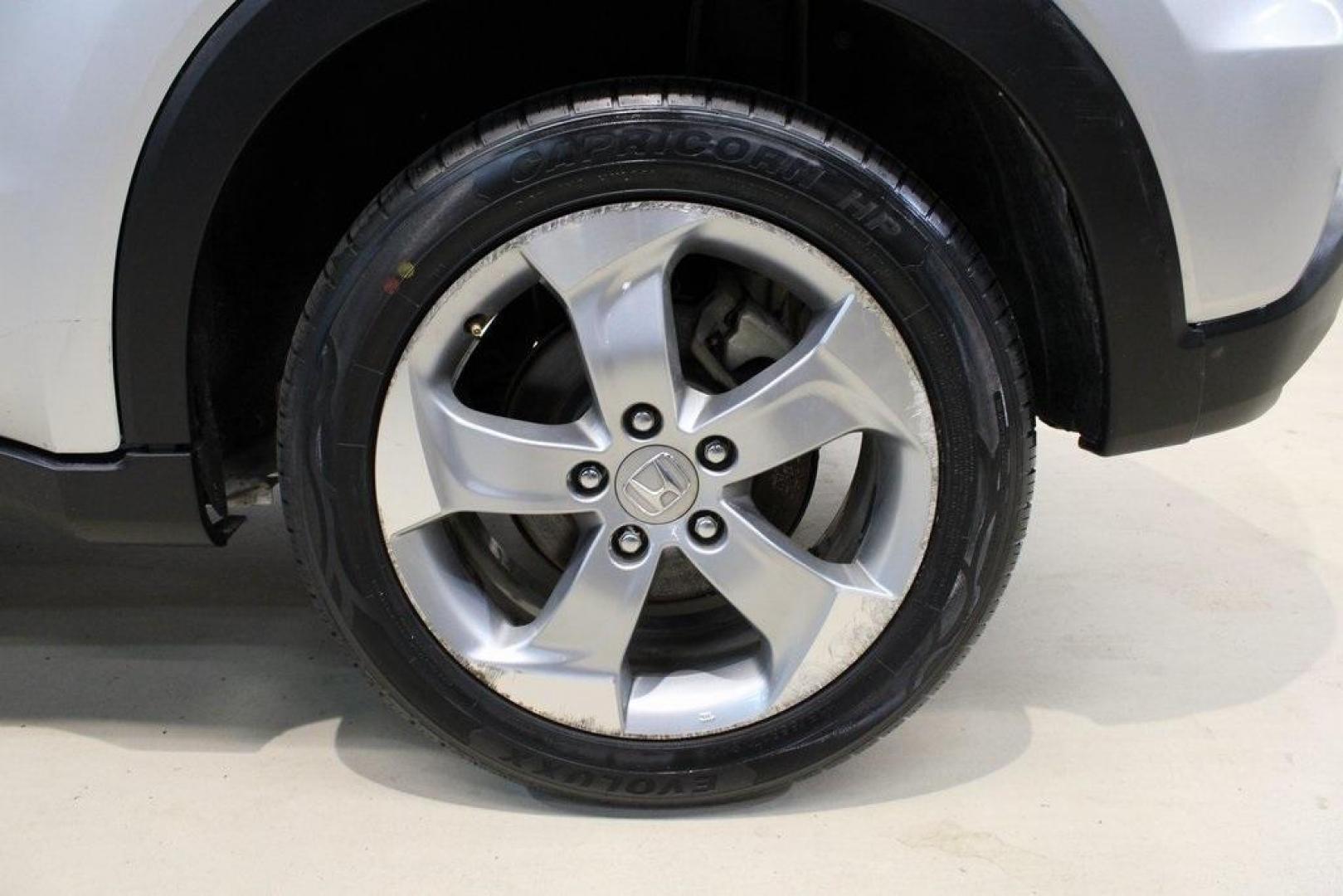 2016 Alabaster Silver Metallic Honda HR-V EX-L (3CZRU5H76GM) with an 1.8L I4 SOHC 16V i-VTEC engine, CVT transmission, located at 15300 Midway Rd., Addison, TX, 75001, (972) 702-0011, 32.958321, -96.838074 - Photo#7