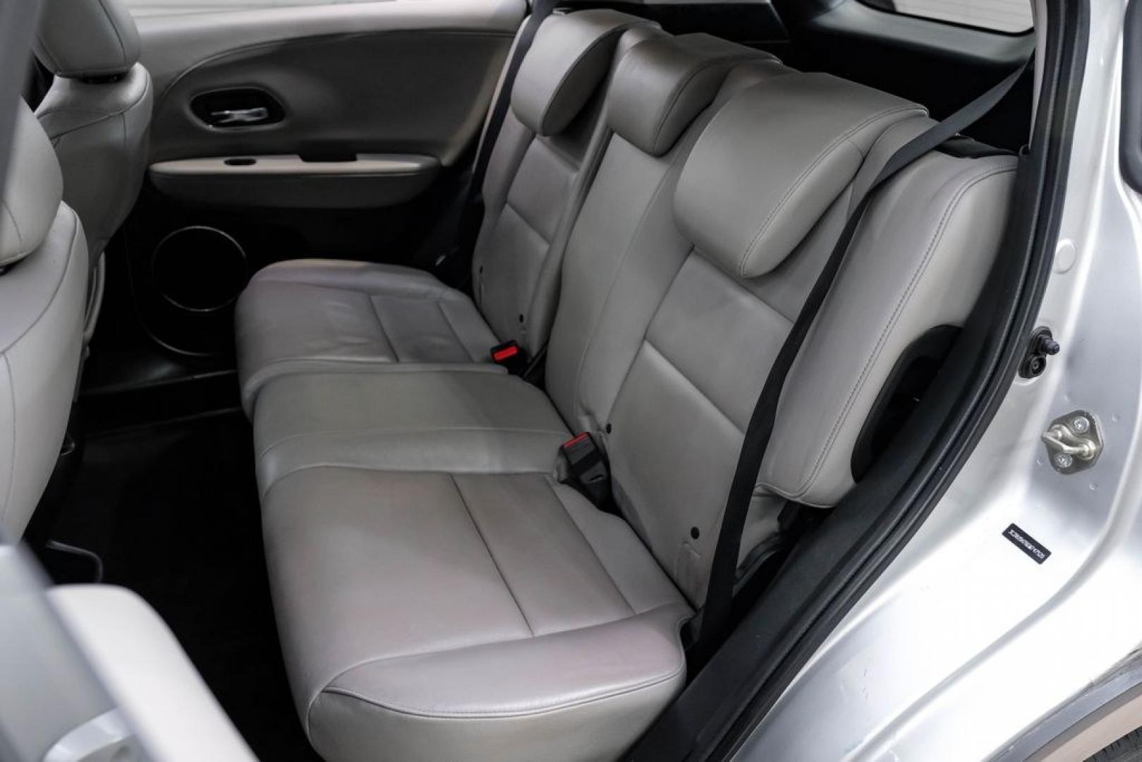 2016 Alabaster Silver Metallic /Black Honda HR-V EX-L (3CZRU5H76GM) with an 1.8L I4 SOHC 16V i-VTEC engine, CVT transmission, located at 15300 Midway Rd., Addison, TX, 75001, (972) 702-0011, 32.958321, -96.838074 - Photo#33