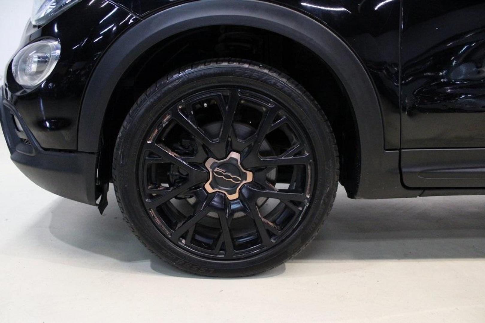 2018 Nero Cinema (Black Clear Coat) /Black Fiat 500X Trekking (ZFBCFXCB0JP) with an 2.4L I4 engine, Automatic transmission, located at 15300 Midway Rd., Addison, TX, 75001, (972) 702-0011, 32.958321, -96.838074 - 2018 FIAT 500X Pop<br>Now Available at Midway Auto Group Addison, Texas<br><br>Stand out from the crowd with the 2018 FIAT 500X Popa compact crossover that blends Italian style with everyday practicality. Perfect for city driving yet ready for weekend escapes, the 500X offers nimble handling, impre - Photo#5
